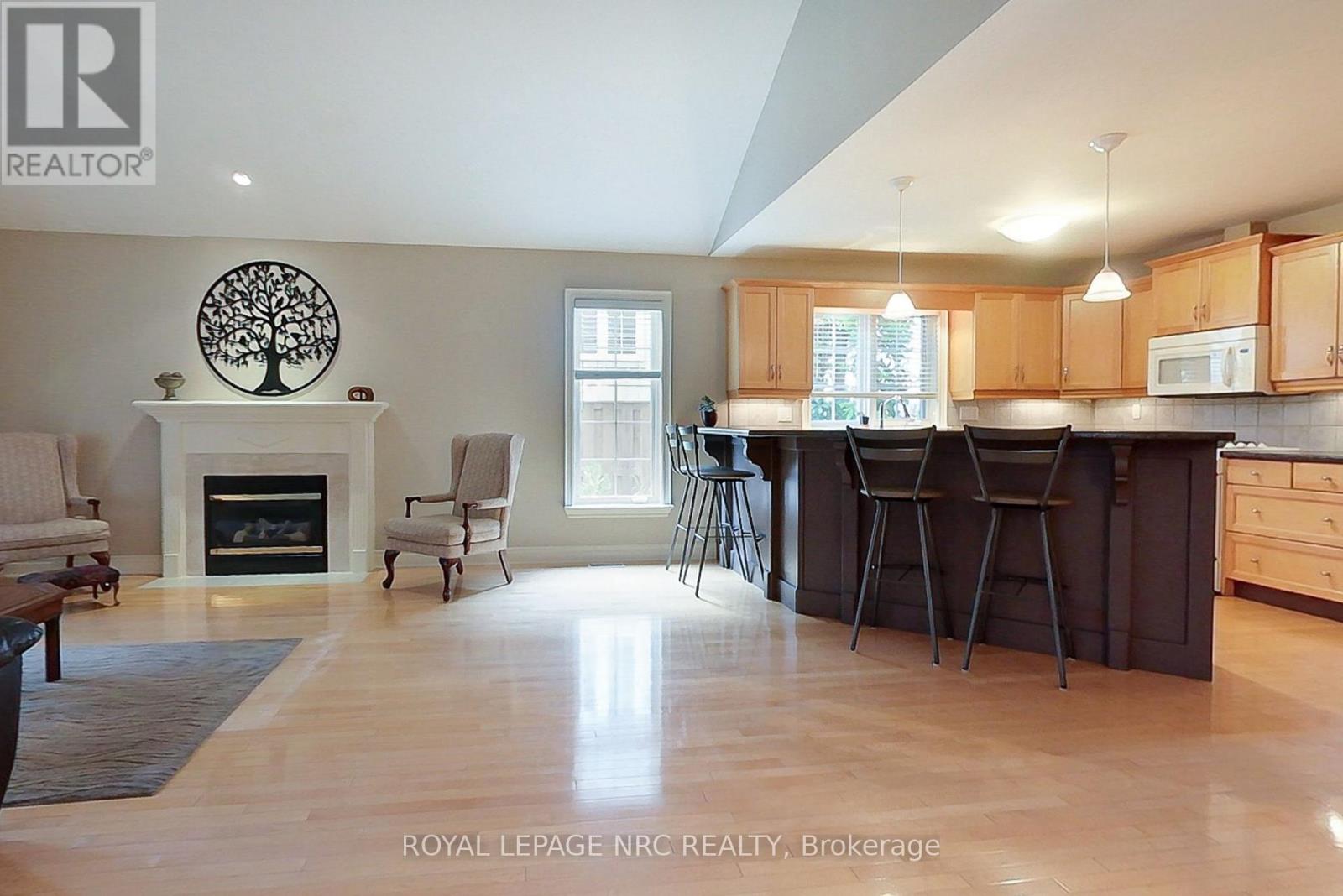 37 Frontier Drive, Niagara-On-The-Lake (Virgil), Ontario  L0S 1J0 - Photo 10 - X12298273