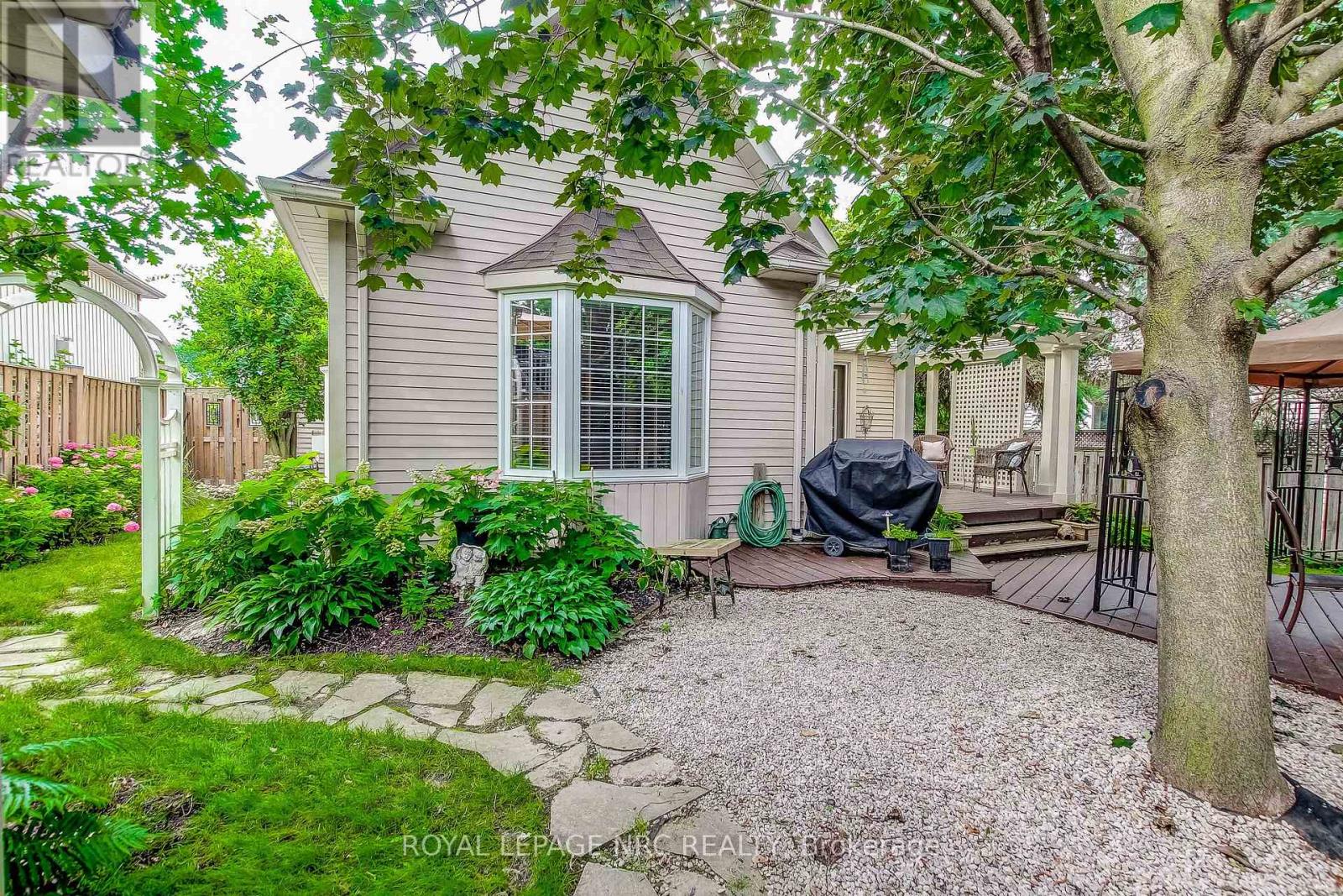 37 Frontier Drive, Niagara-On-The-Lake (Virgil), Ontario  L0S 1J0 - Photo 35 - X12298273