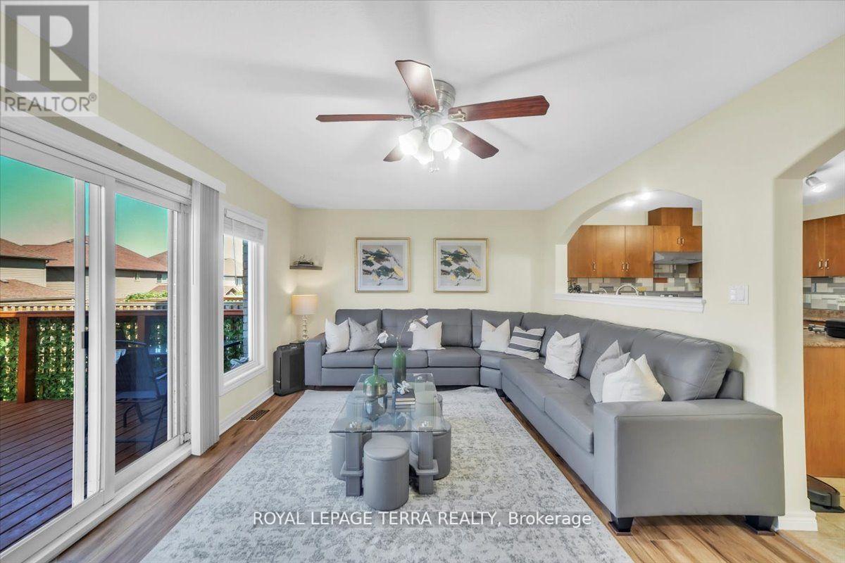 31 Vipond Street, Guelph (Grange Road), Ontario  N1E 0G9 - Photo 10 - X12298107