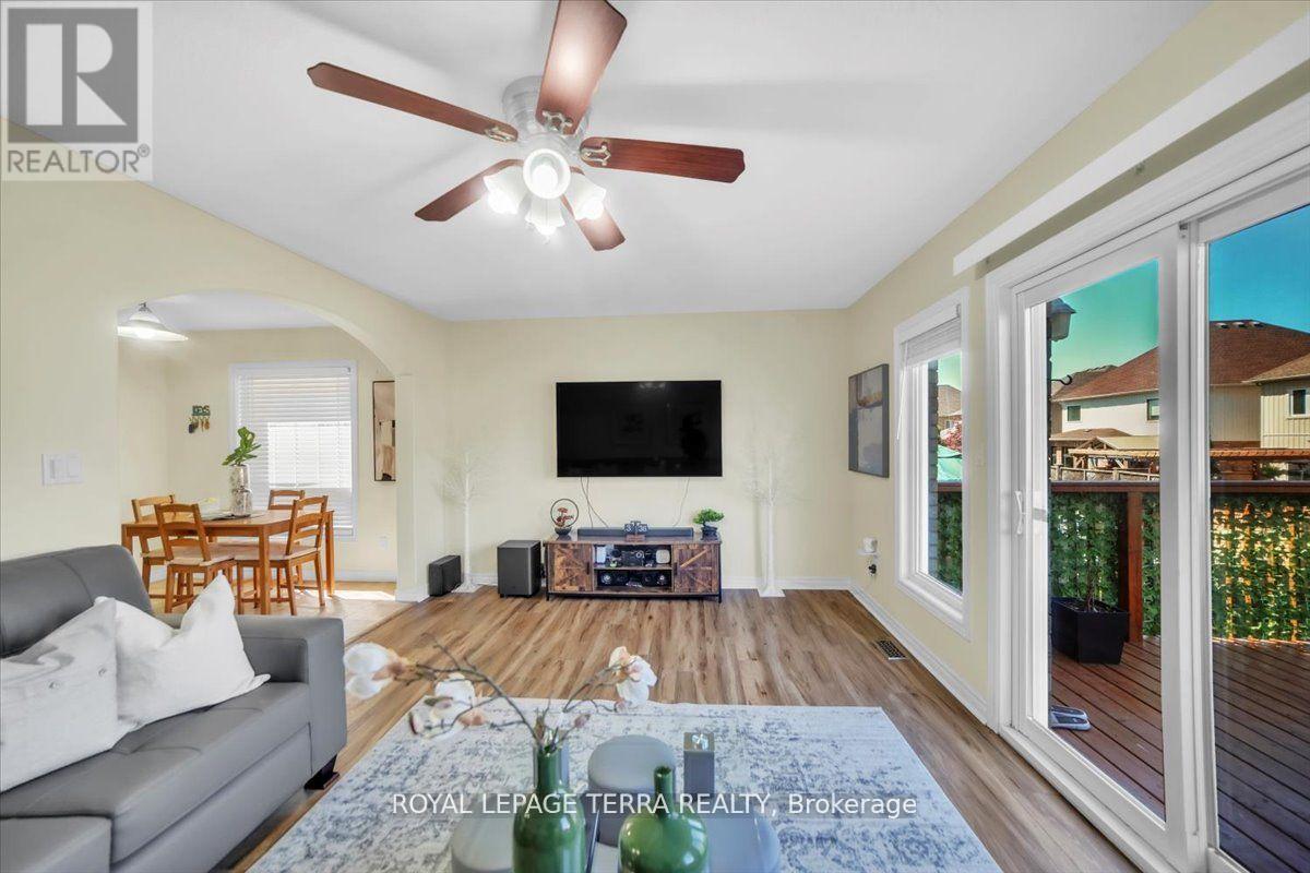 31 Vipond Street, Guelph (Grange Road), Ontario  N1E 0G9 - Photo 12 - X12298107
