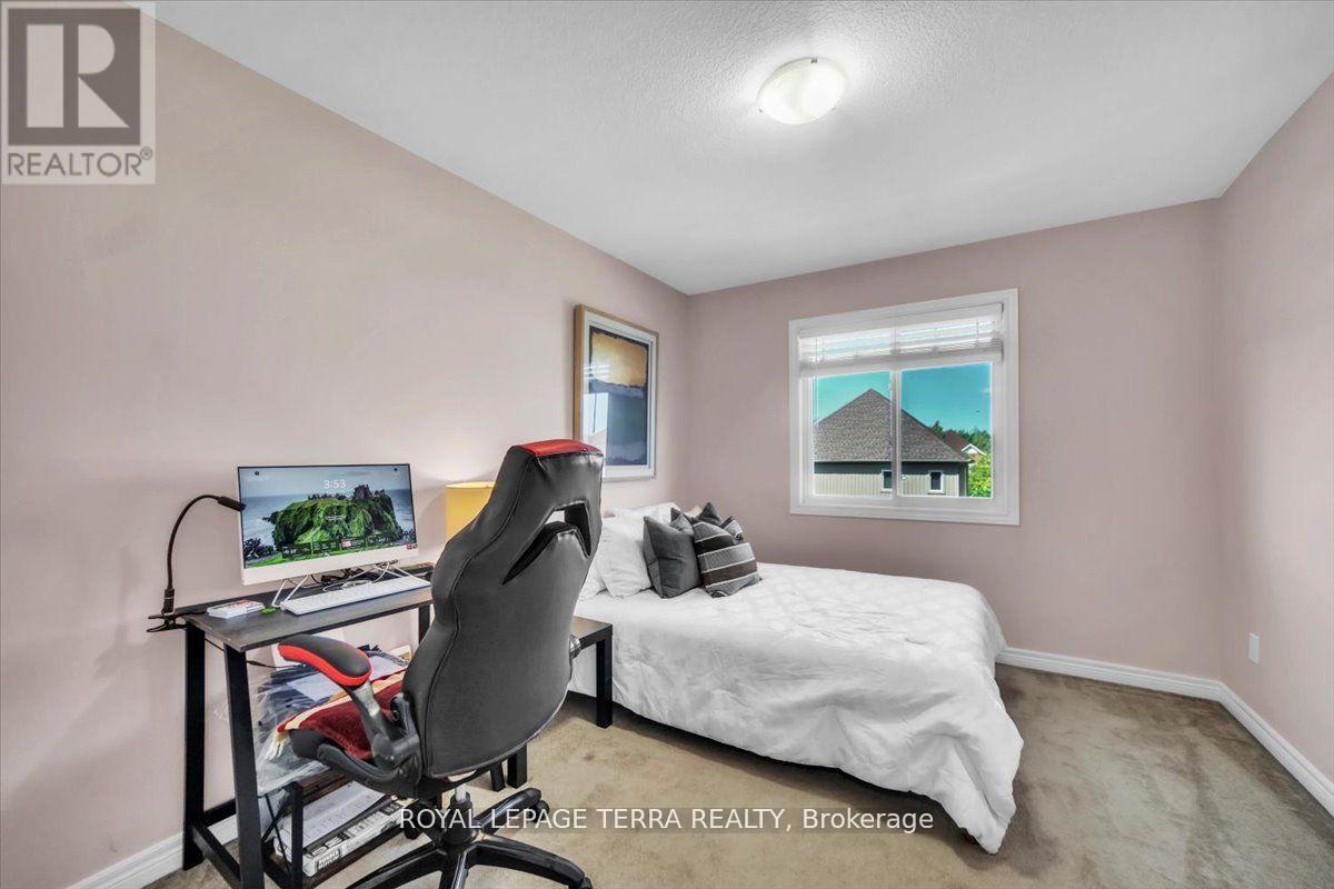 31 Vipond Street, Guelph (Grange Road), Ontario  N1E 0G9 - Photo 20 - X12298107