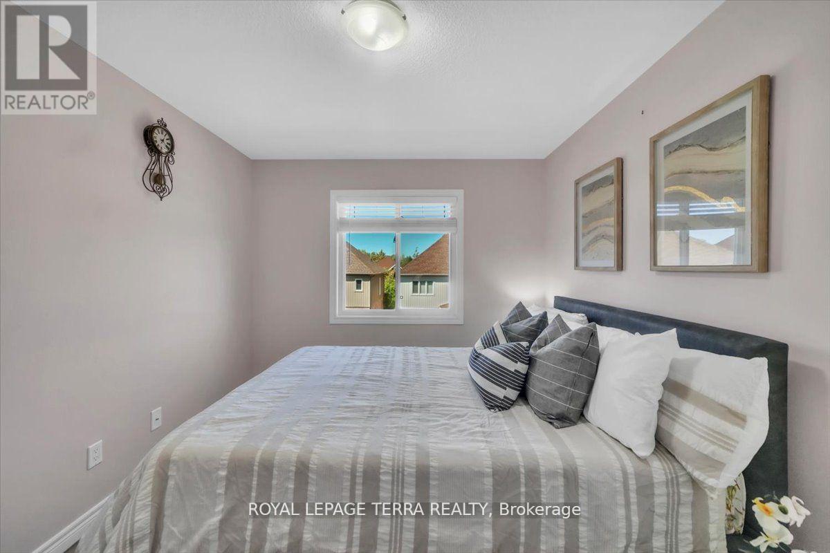 31 Vipond Street, Guelph (Grange Road), Ontario  N1E 0G9 - Photo 23 - X12298107