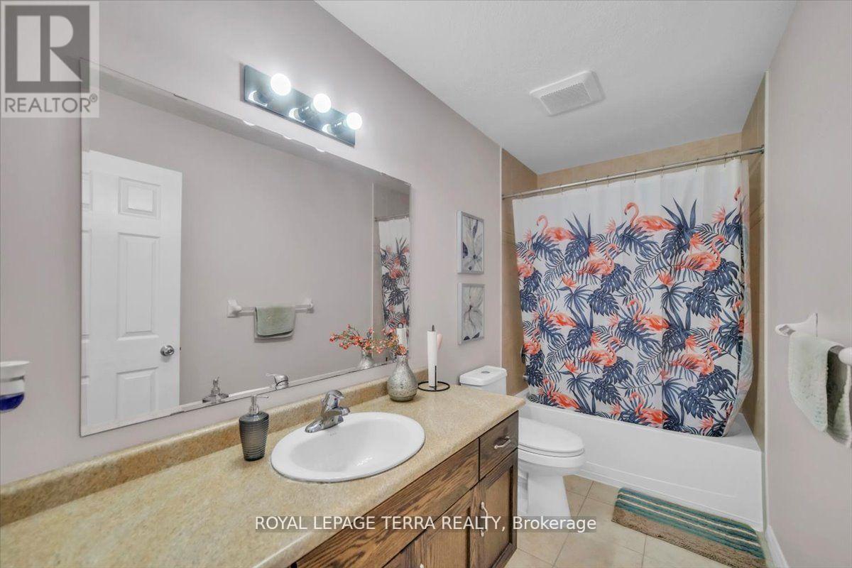 31 Vipond Street, Guelph (Grange Road), Ontario  N1E 0G9 - Photo 25 - X12298107