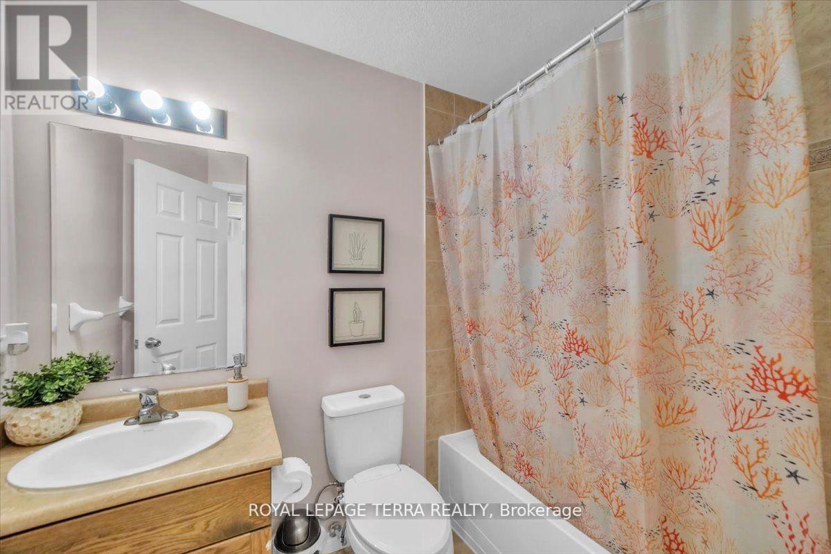 31 Vipond Street, Guelph (Grange Road), Ontario  N1E 0G9 - Photo 26 - X12298107