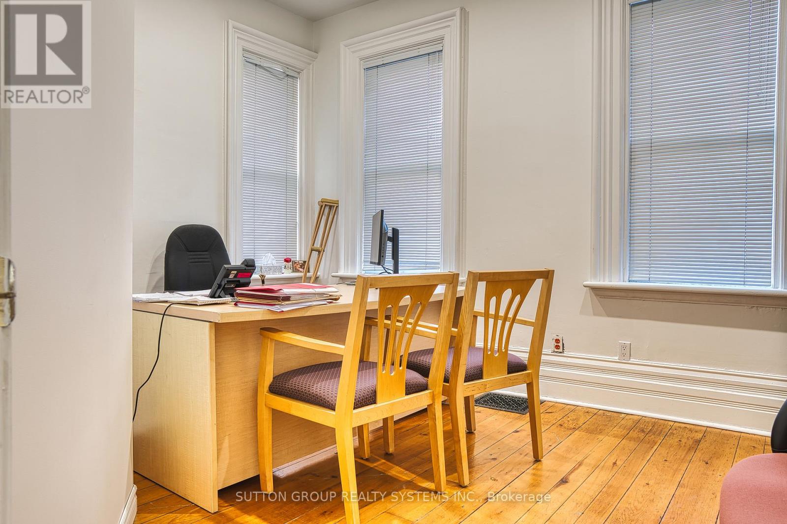 258 Ontario Street, Stratford, Ontario  N5A 3H5 - Photo 6 - X12298221