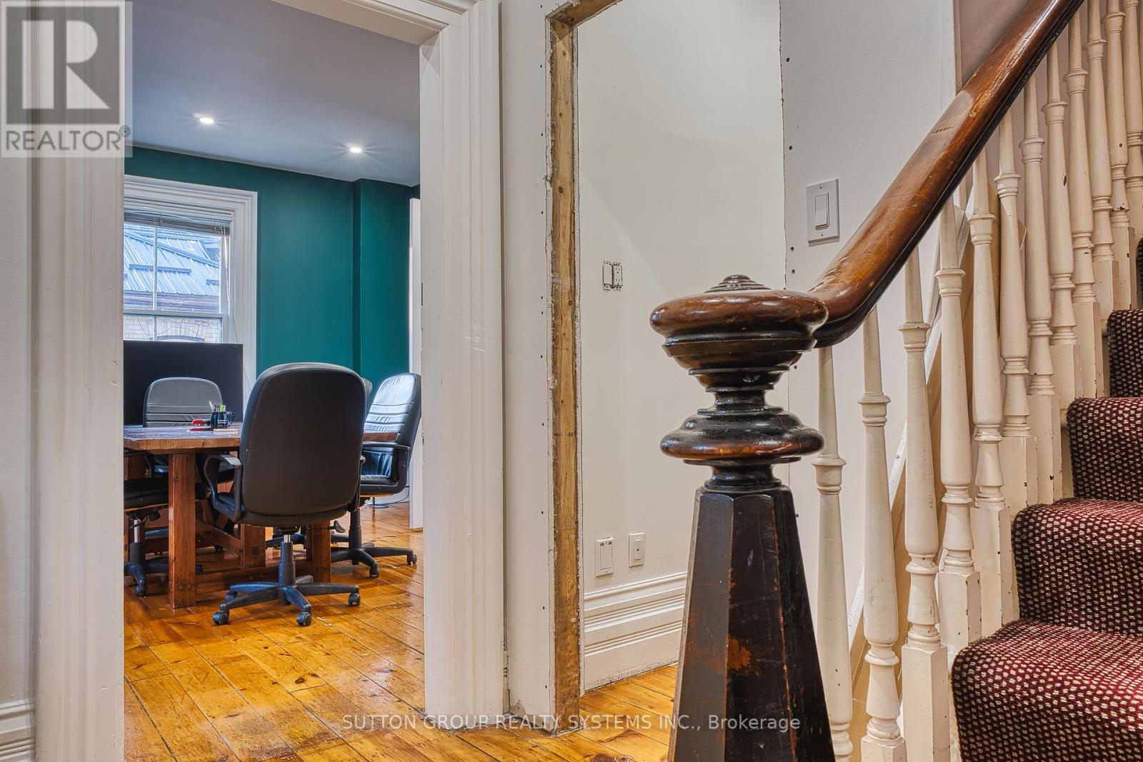 258 Ontario Street, Stratford, Ontario  N5A 3H5 - Photo 17 - X12298227