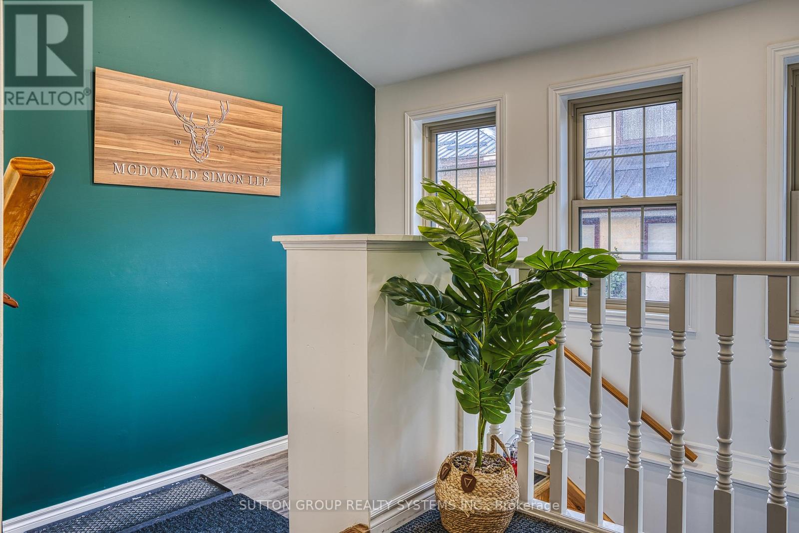 258 Ontario Street, Stratford, Ontario  N5A 3H5 - Photo 6 - X12298227