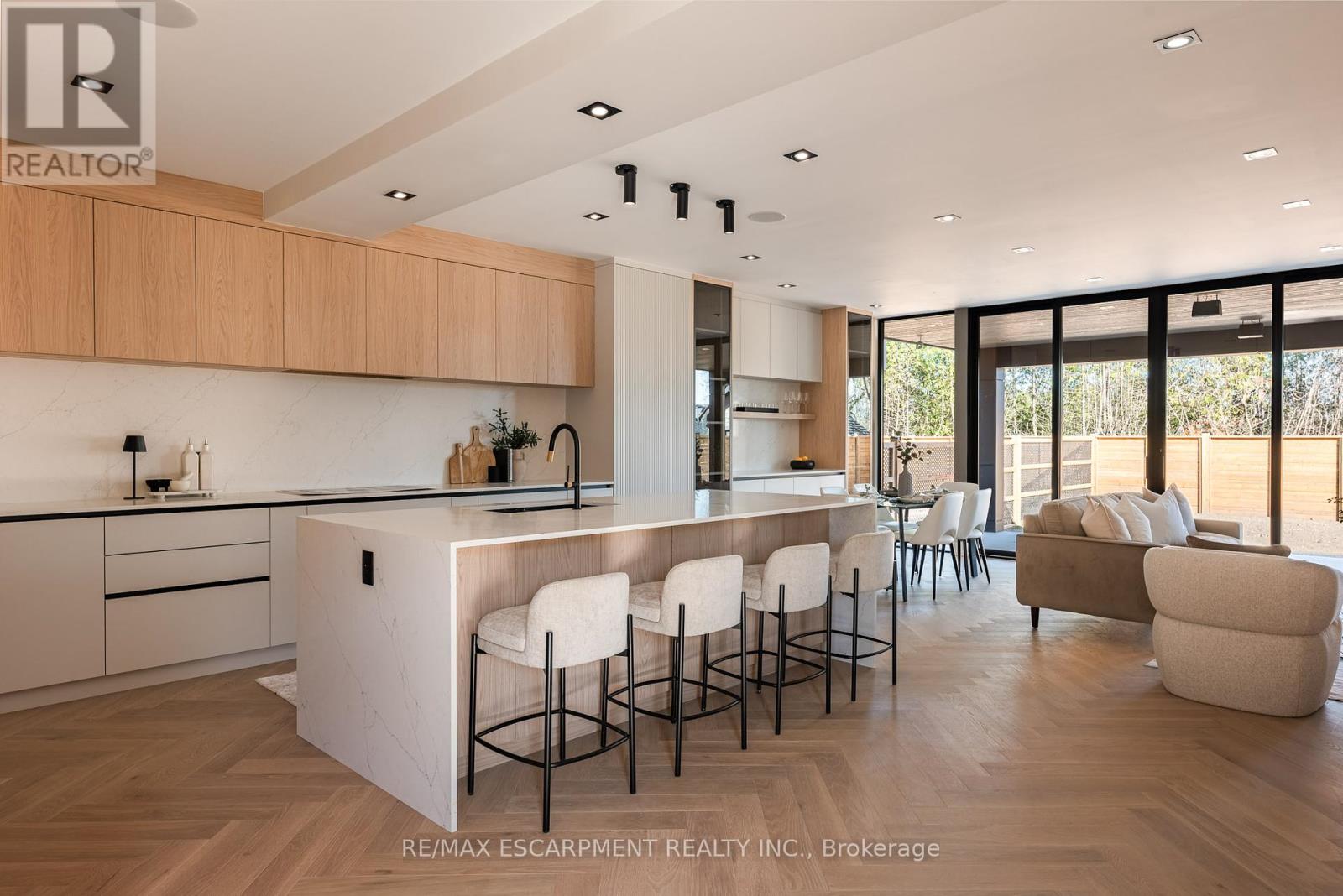 Property at 696 MONTBECK CRESCENT image 3