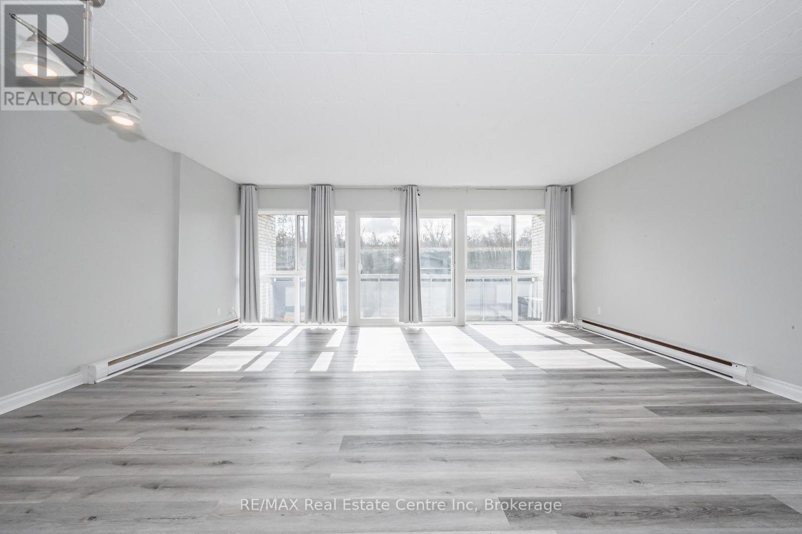 Property at 102 - 105 CONROY CRESCENT image 3