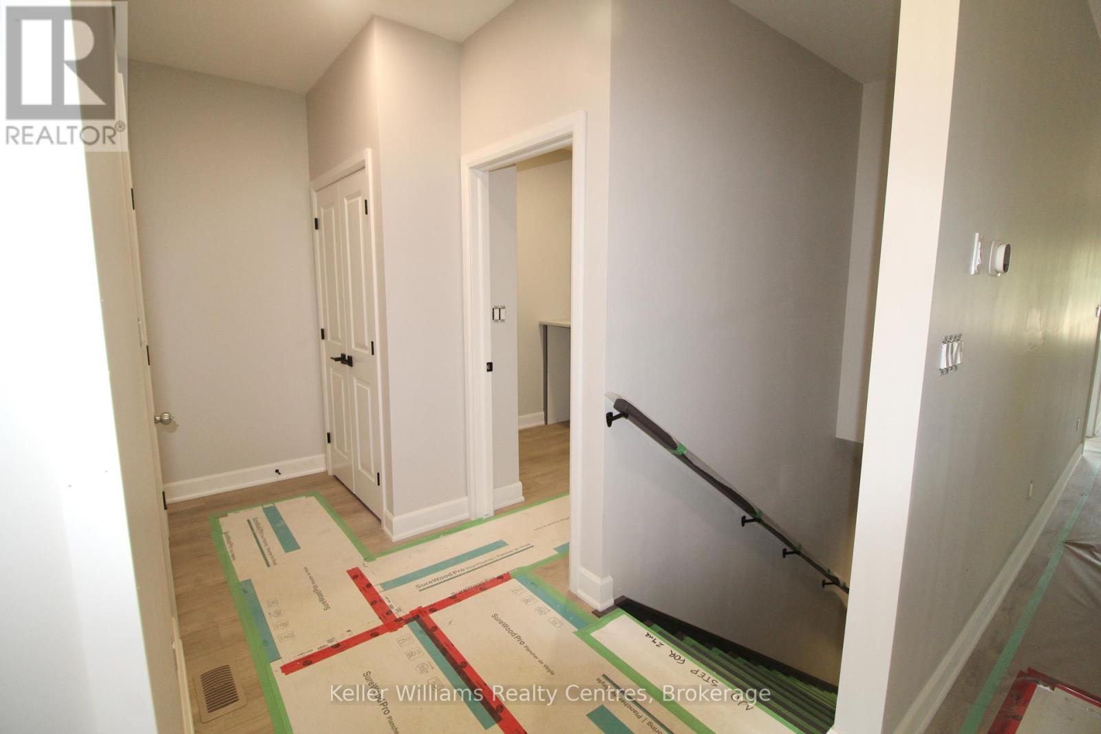 734 18th Street, Hanover, Ontario  N4N 0C5 - Photo 13 - X12298251