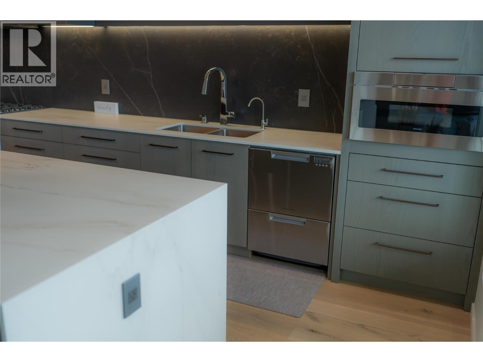 5546 Upper Mission Drive, Kelowna, British Columbia  V1W 5M4 - Photo 28 - 10352257