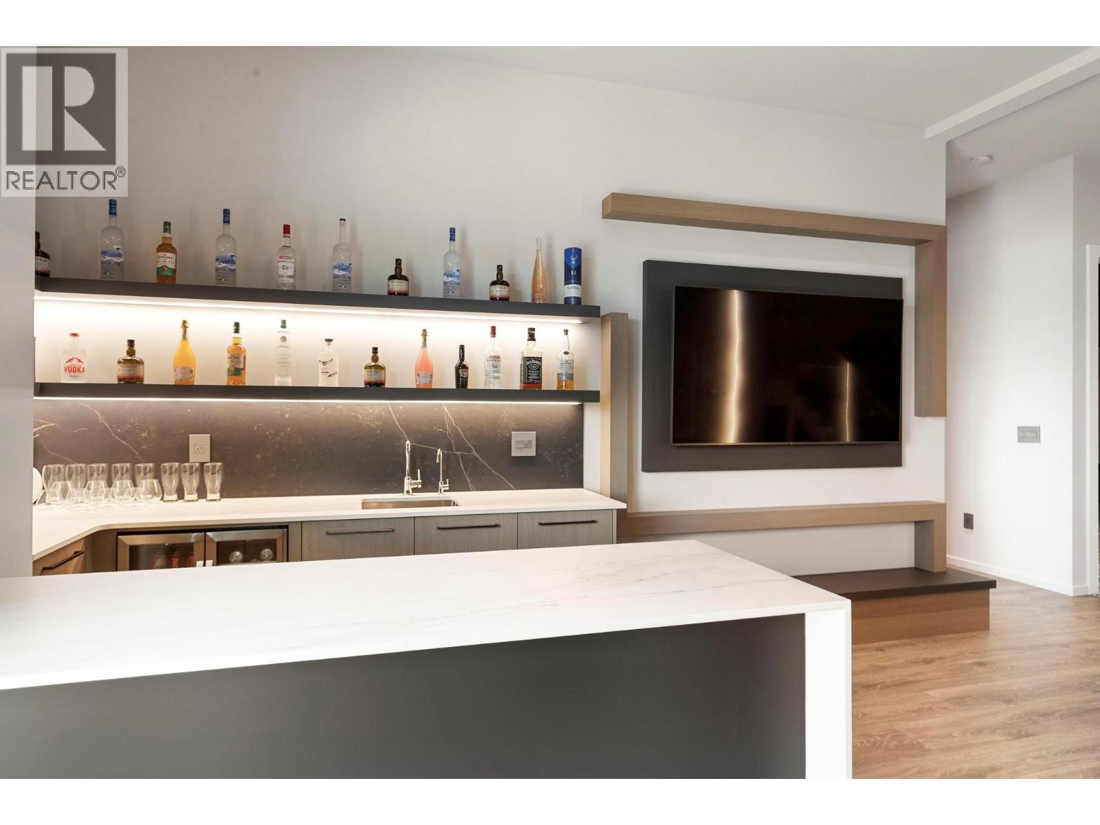 5546 Upper Mission Drive, Kelowna, British Columbia  V1W 5M4 - Photo 54 - 10352257