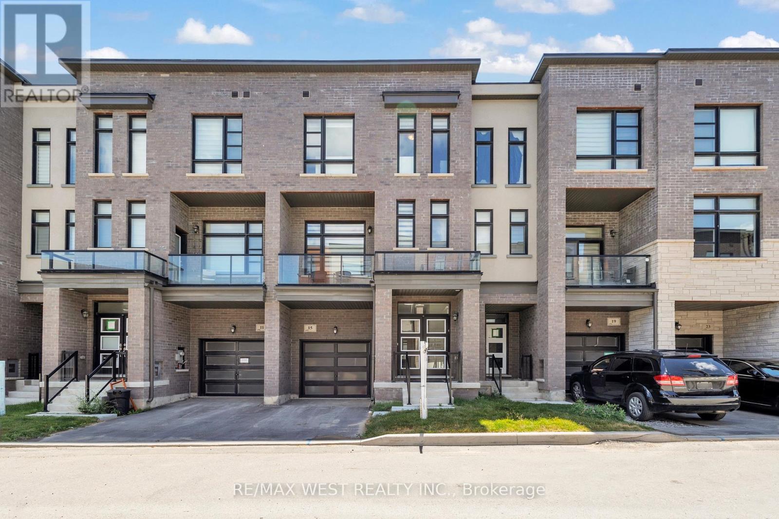 Property at 15 QUILICO ROAD N image 1