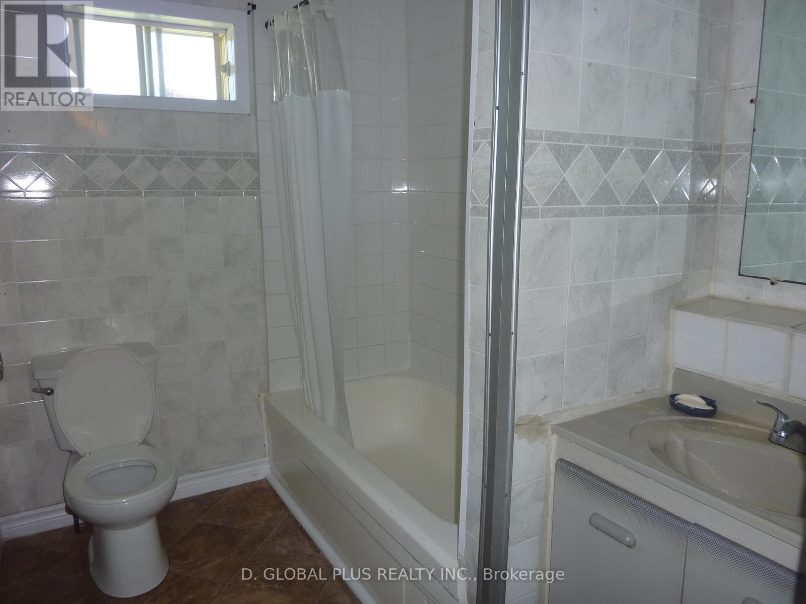 18317 County Rd 2 Highway, South Glengarry, Ontario  K6H 5R5 - Photo 18 - X12298339
