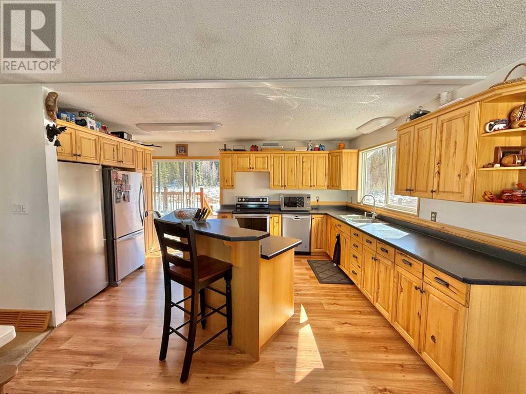 779 Makenny Street, Hinton, Alberta  T7V 1H3 - Photo 9 - A2191267