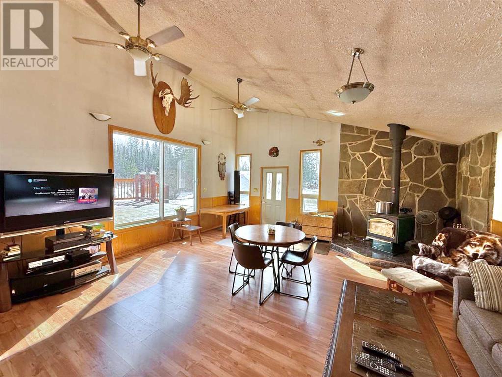 779 Makenny Street, Hinton, Alberta  T7V 1H3 - Photo 12 - A2191267