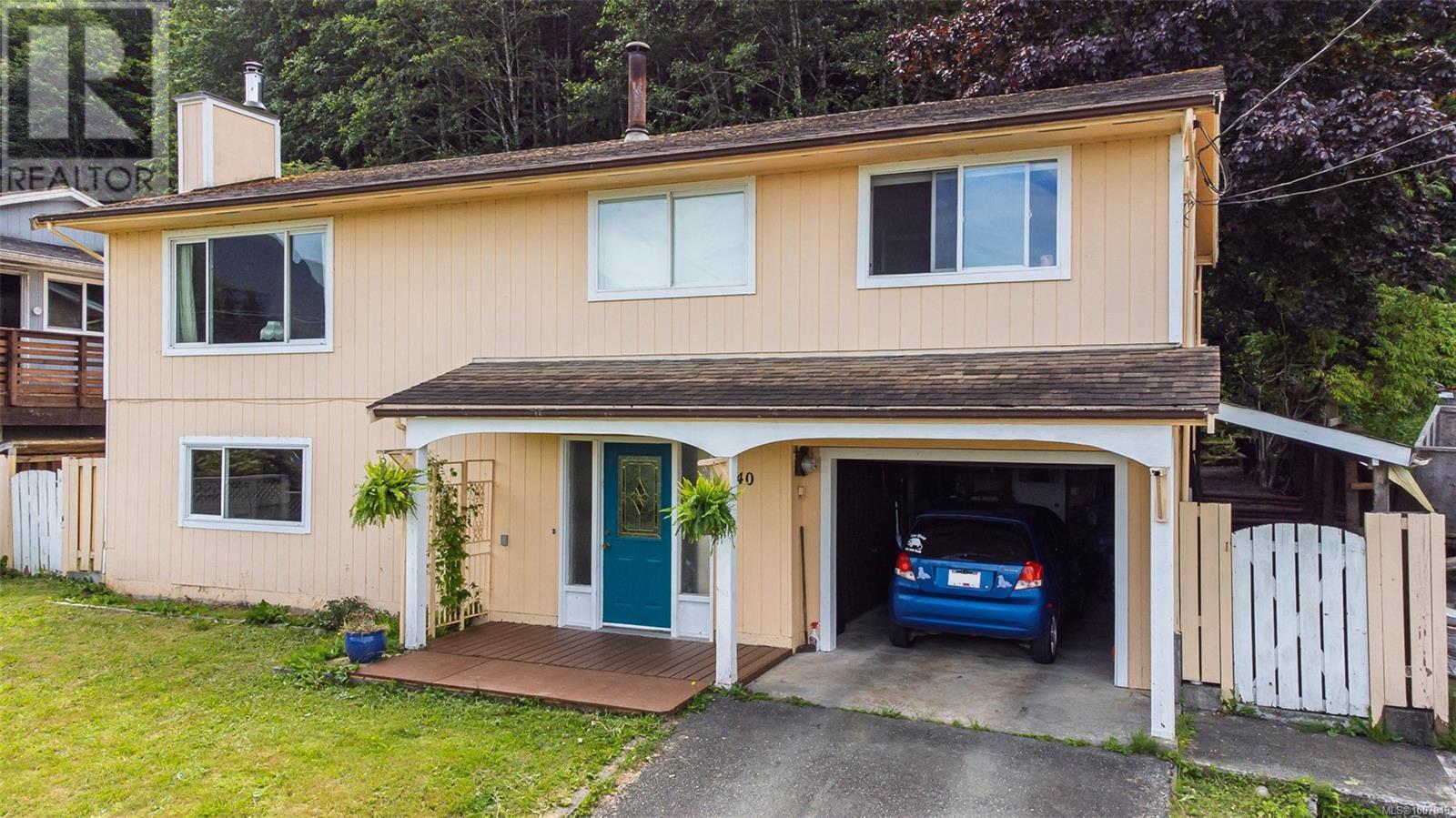 540 MacMillan Dr, Sayward, British Columbia