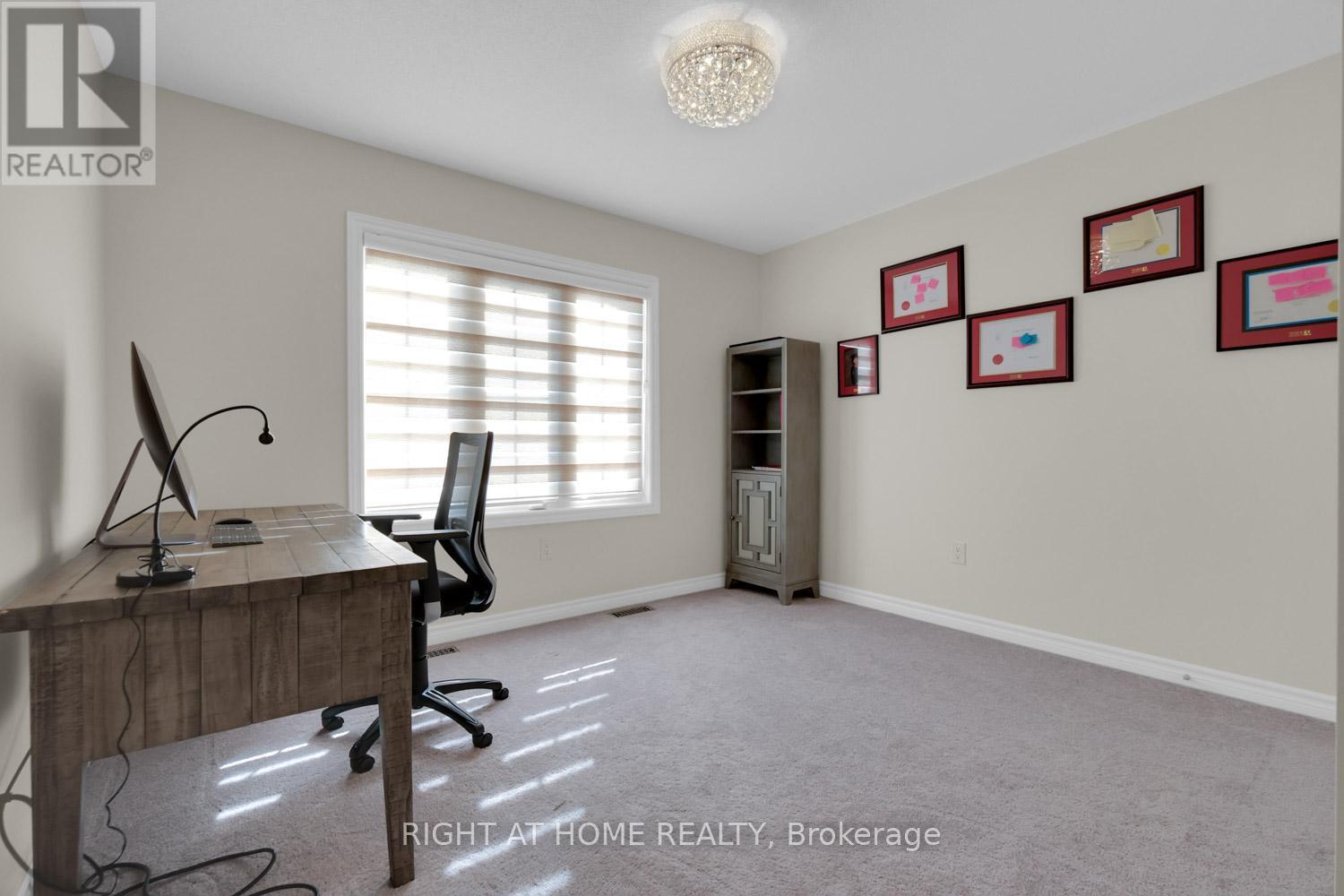 34 Valleo Street, Georgina, Ontario  L4P 0K1 - Photo 17 - N12289044