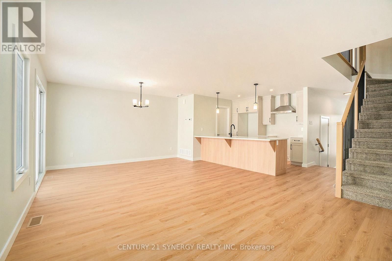 65 Villeneuve Street, North Stormont, Ontario  K0C 1W0 - Photo 17 - X12298368