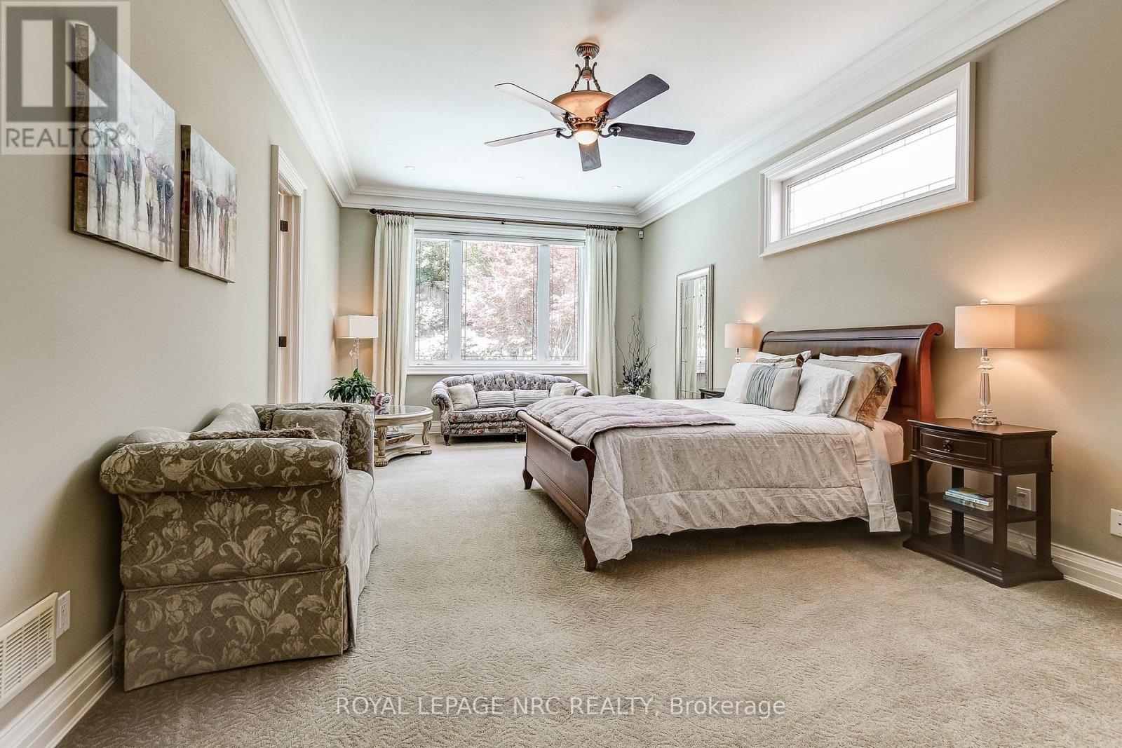 6725 Domenic Crescent, Niagara Falls (Stamford), Ontario  L2J 4L5 - Photo 13 - X12298461