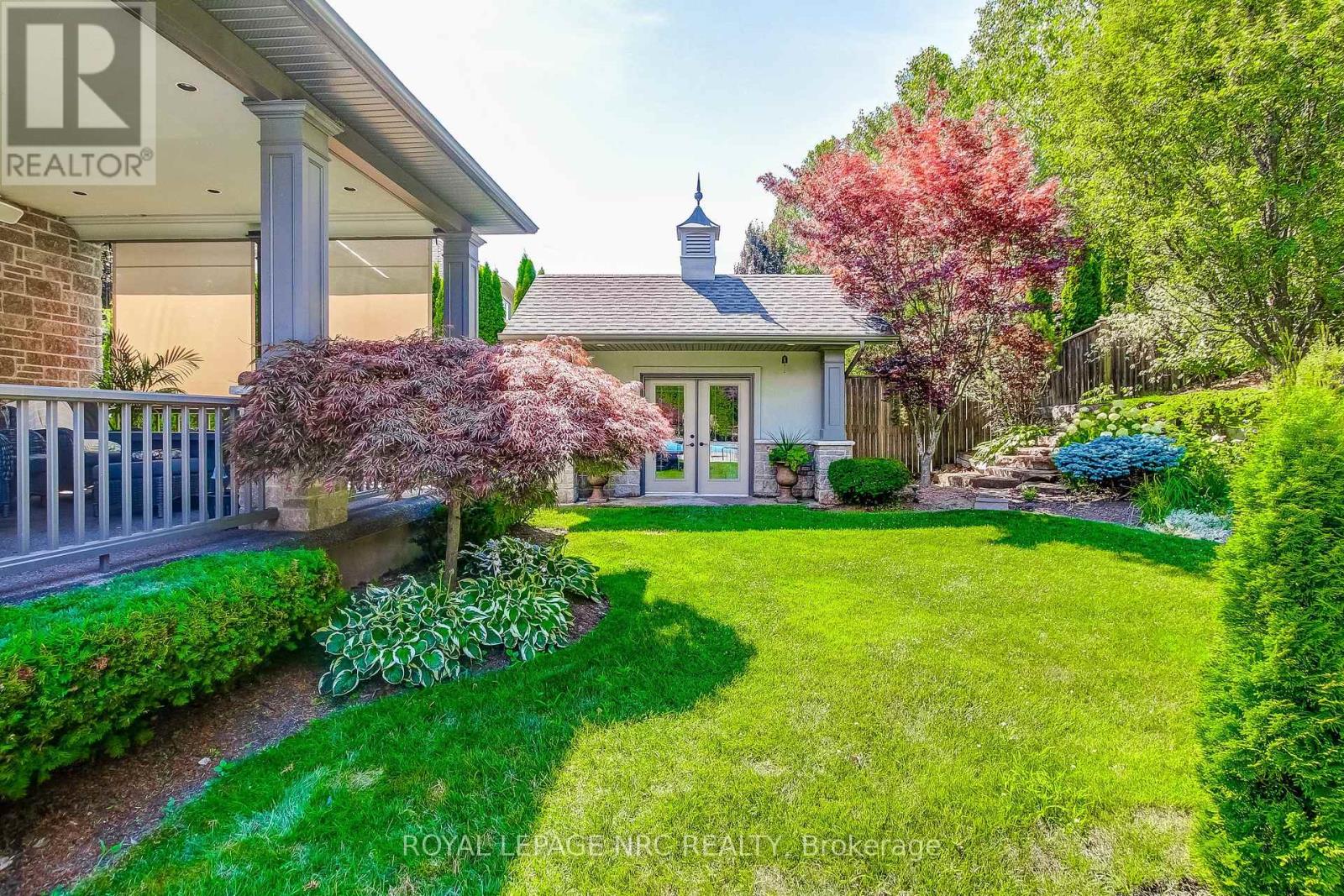 6725 Domenic Crescent, Niagara Falls (Stamford), Ontario  L2J 4L5 - Photo 37 - X12298461