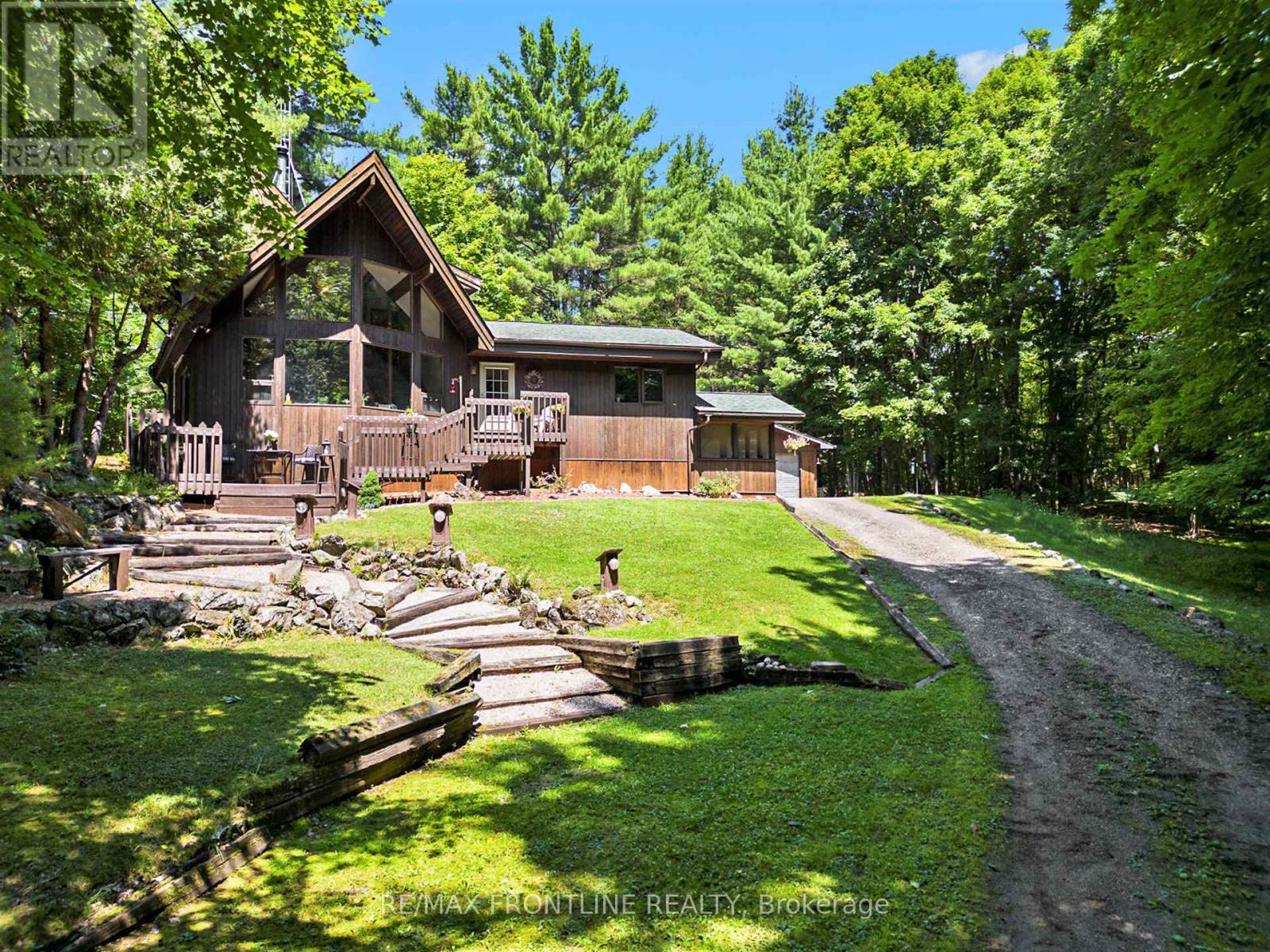 327 Lakewood Road, Tay Valley, Ontario  K7H 0C7 - Photo 5 - X12298350