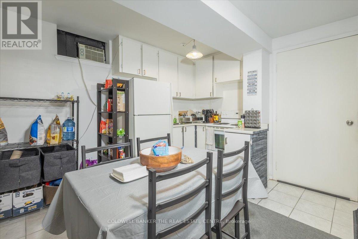 379 Simcoe Street, Newmarket, Ontario  L3Y 2M4 - Photo 39 - N12298261