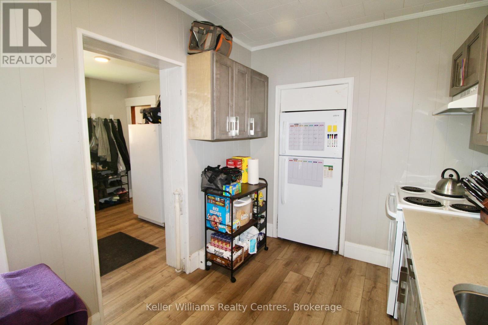 163/165 Countess Street N, West Grey, Ontario  N0G 1R0 - Photo 10 - X12287936