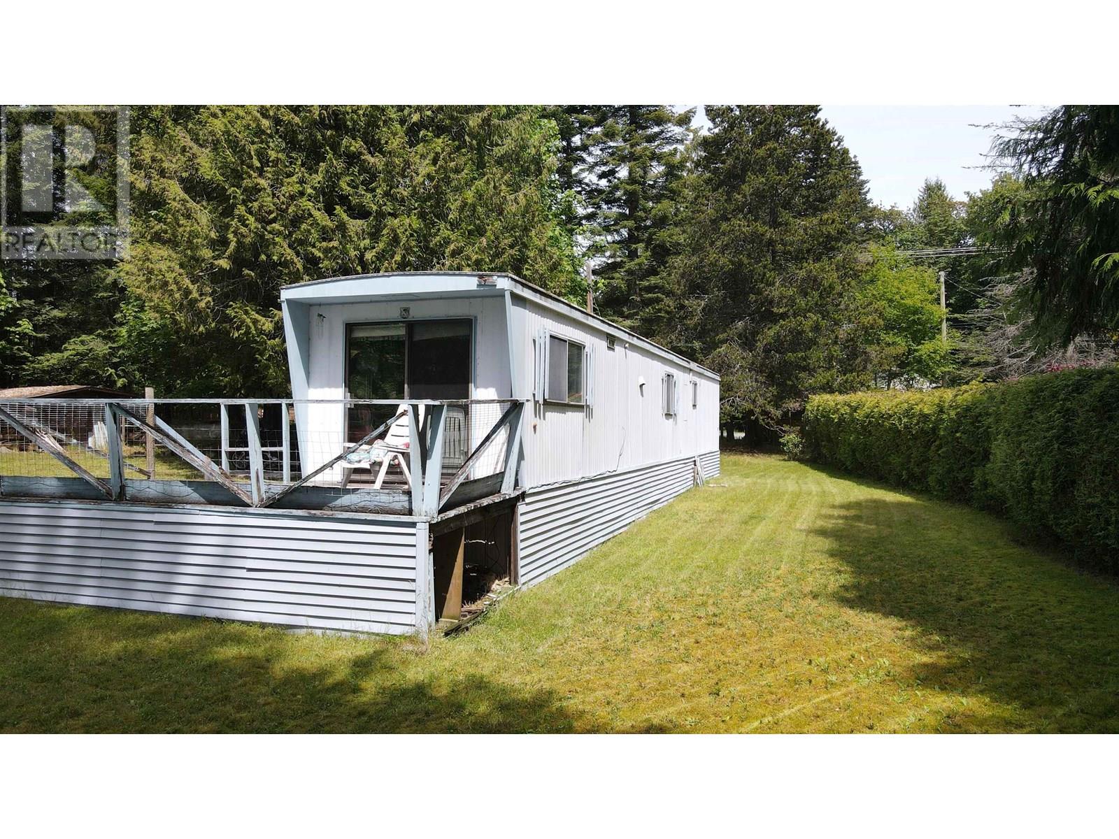 8127 Redrooffs Road, Halfmoon Bay, British Columbia  V7Z 1A7 - Photo 17 - R3029072