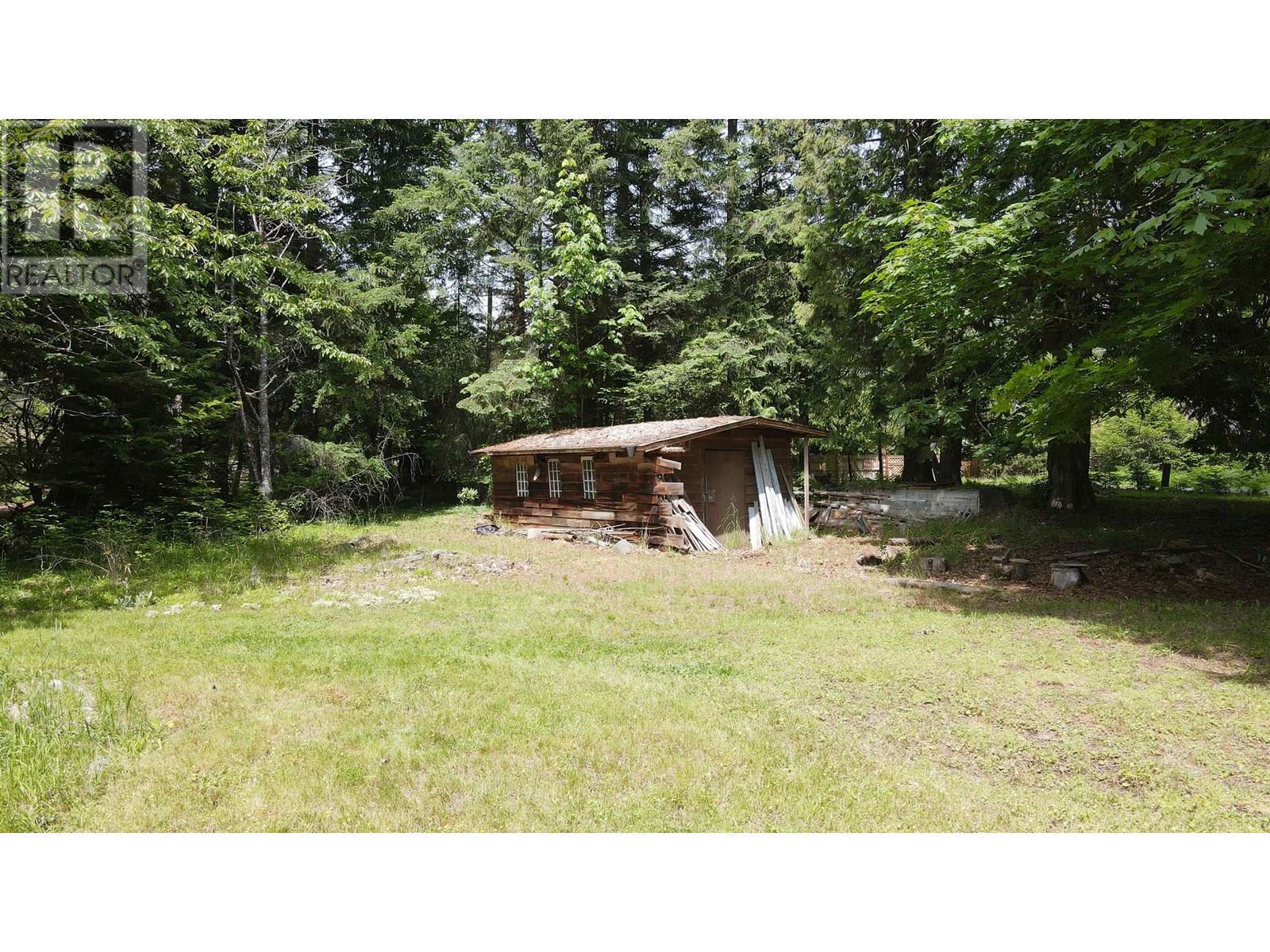 8127 Redrooffs Road, Halfmoon Bay, British Columbia  V7Z 1A7 - Photo 19 - R3029072