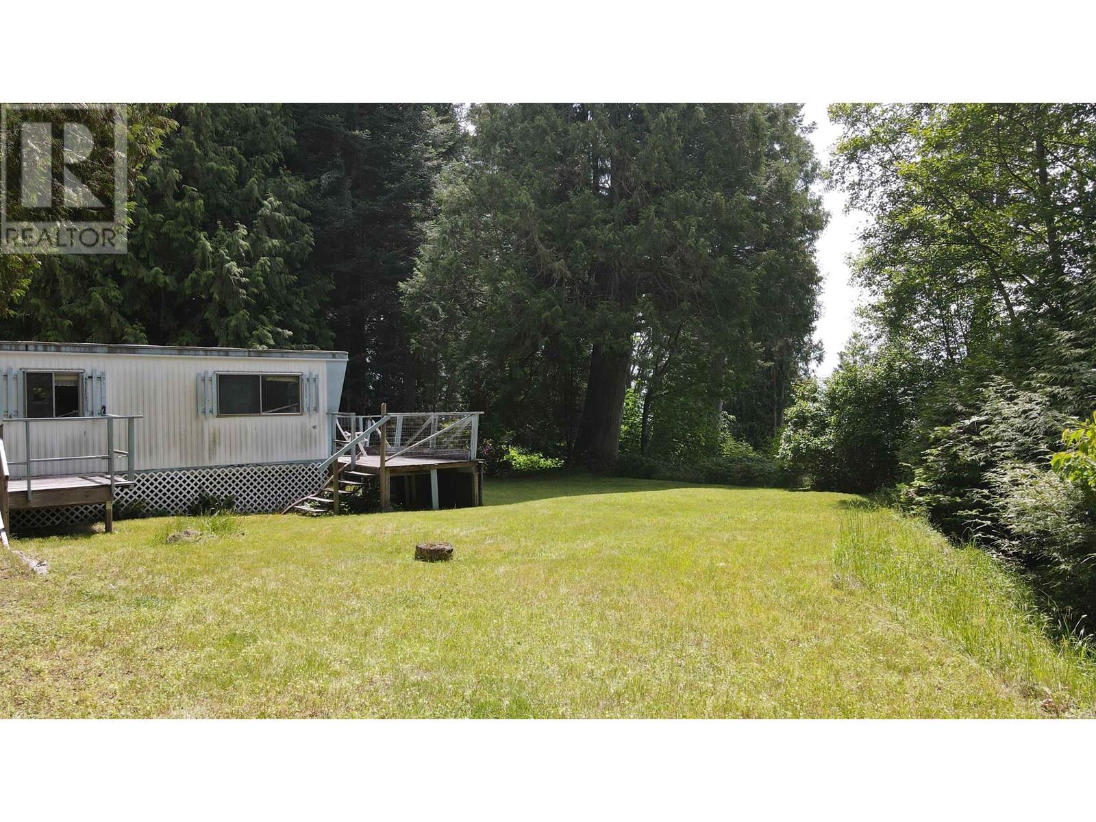 8127 Redrooffs Road, Halfmoon Bay, British Columbia  V7Z 1A7 - Photo 21 - R3029072