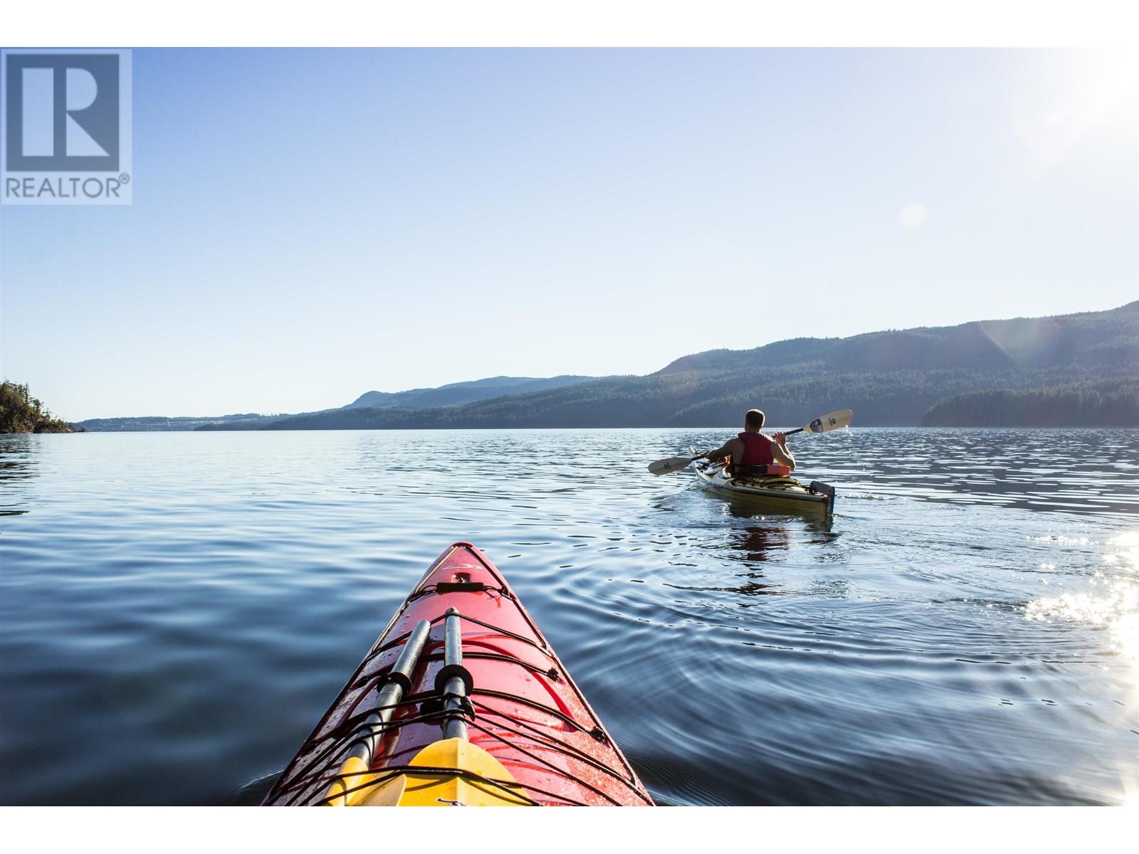 8127 Redrooffs Road, Halfmoon Bay, British Columbia  V7Z 1A7 - Photo 25 - R3029072