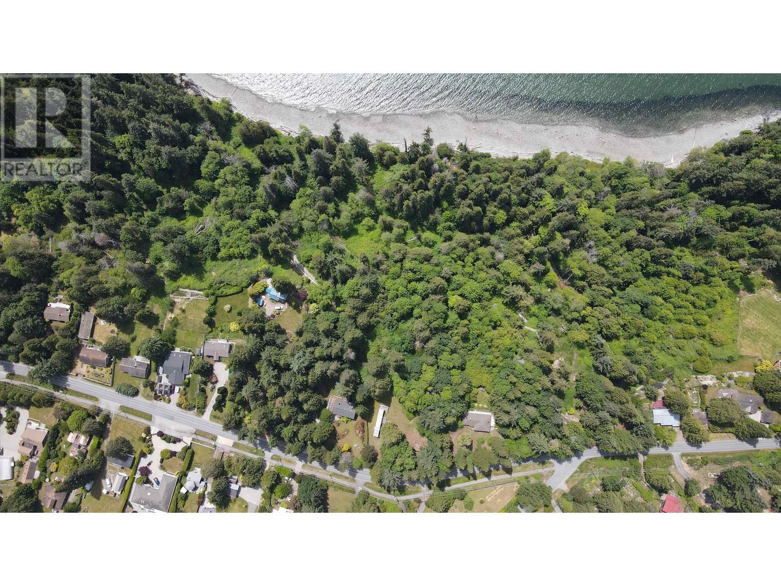 8127 Redrooffs Road, Halfmoon Bay, British Columbia  V7Z 1A7 - Photo 6 - R3029072