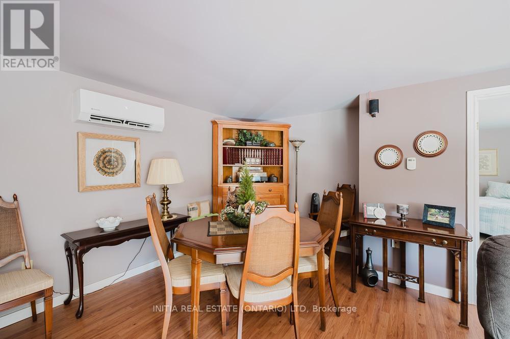9450 Longwoods Road, Chatham-Kent, Ontario  N7M 5J7 - Photo 11 - X12296706