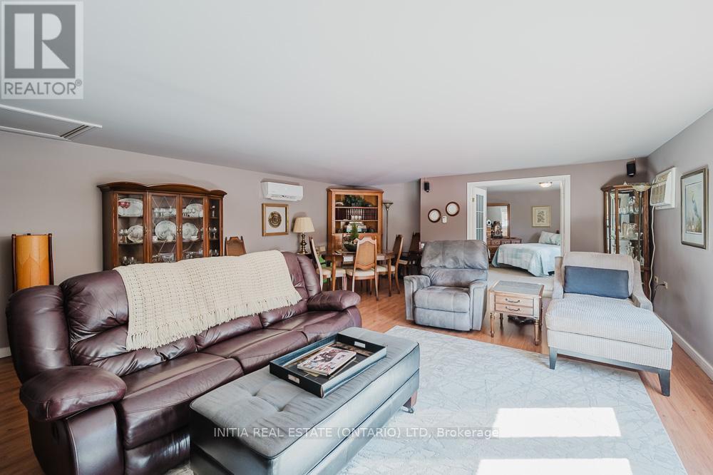 9450 Longwoods Road, Chatham-Kent, Ontario  N7M 5J7 - Photo 17 - X12296706
