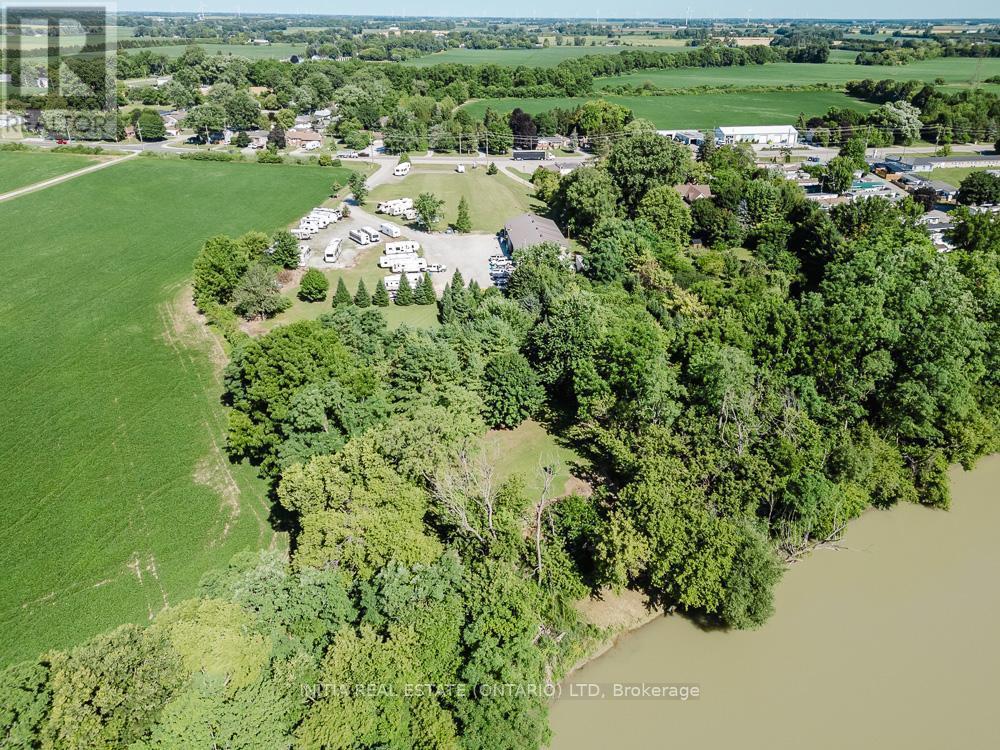9450 Longwoods Road, Chatham-Kent, Ontario  N7M 5J7 - Photo 37 - X12296706