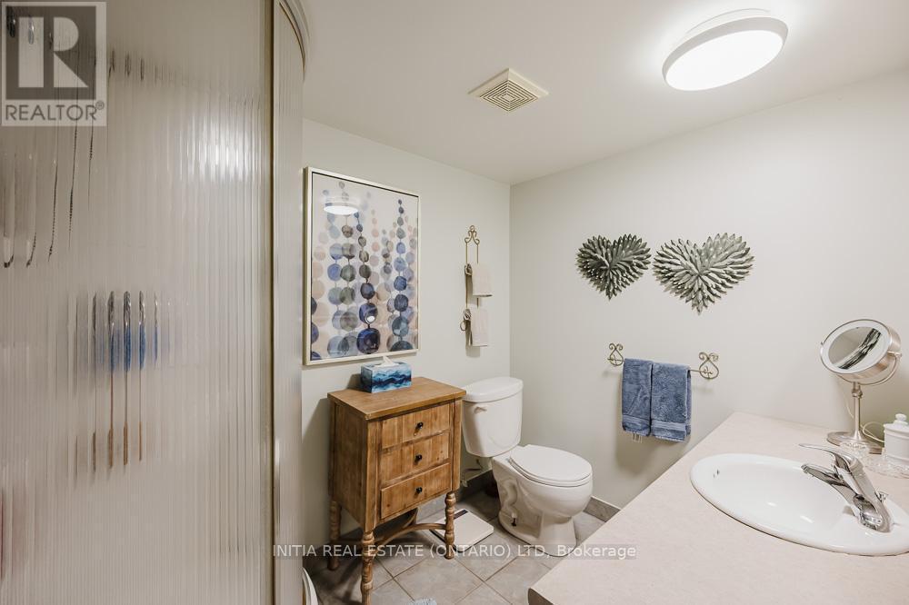 9450 Longwoods Road, Chatham-Kent, Ontario  N7M 5J7 - Photo 7 - X12296706