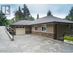 5886 SANDY HOOK ROAD, Sechelt, British Columbia