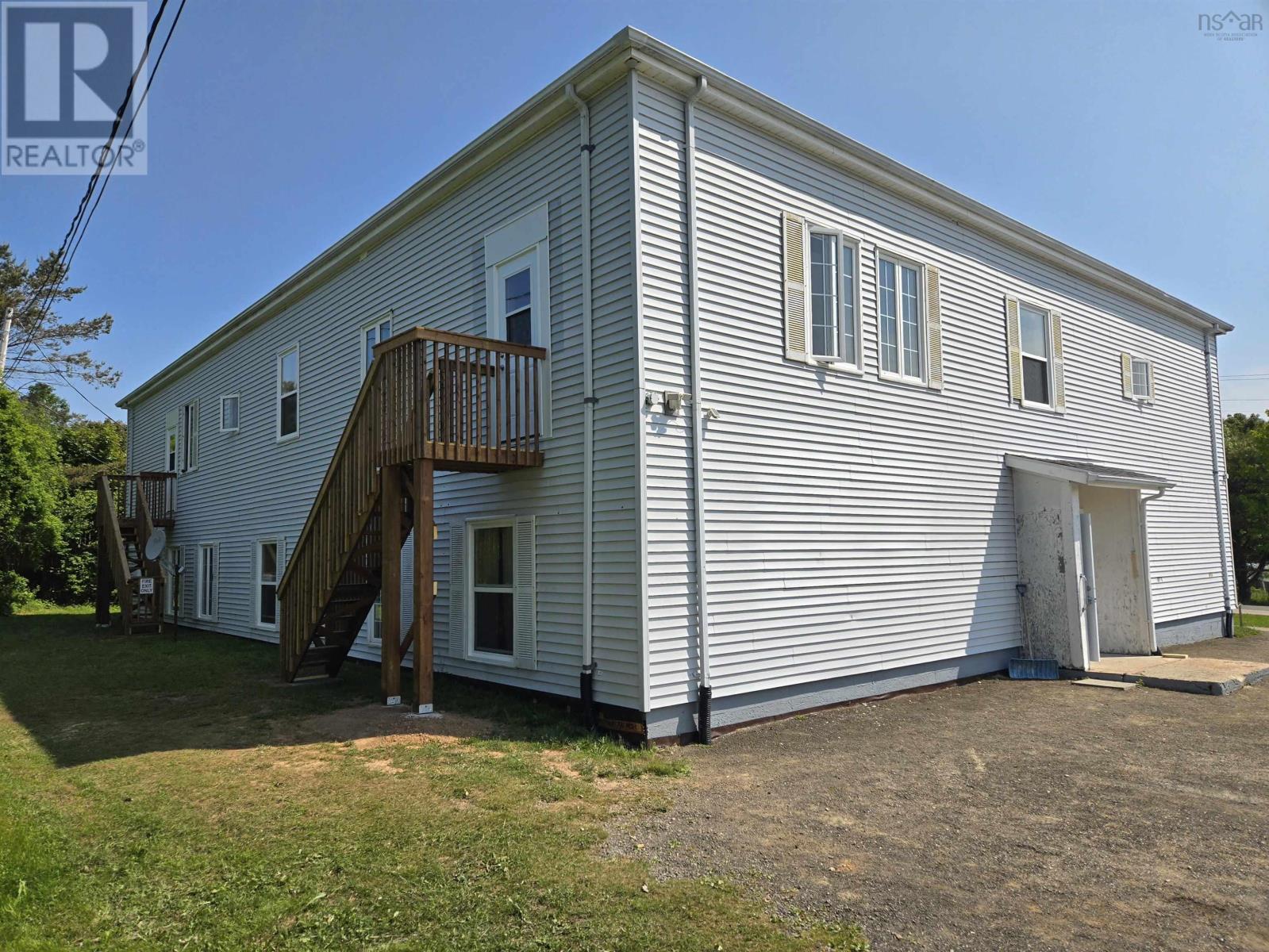 127-140-142-144 Third Avenue, 127 Third, Digby, Nova Scotia  B0V 1A0 - Photo 3 - 202502304