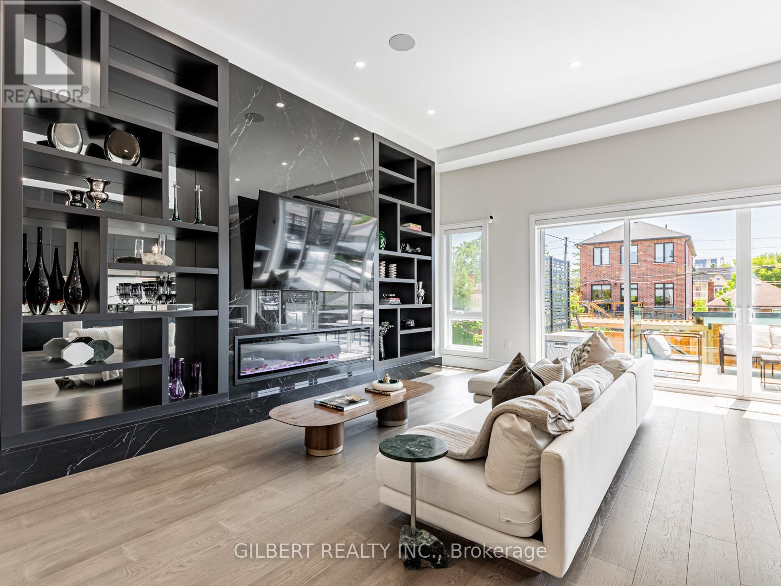 485 Ridelle Avenue, Toronto, Ontario  M6B 1K6 - Photo 8 - W12298234