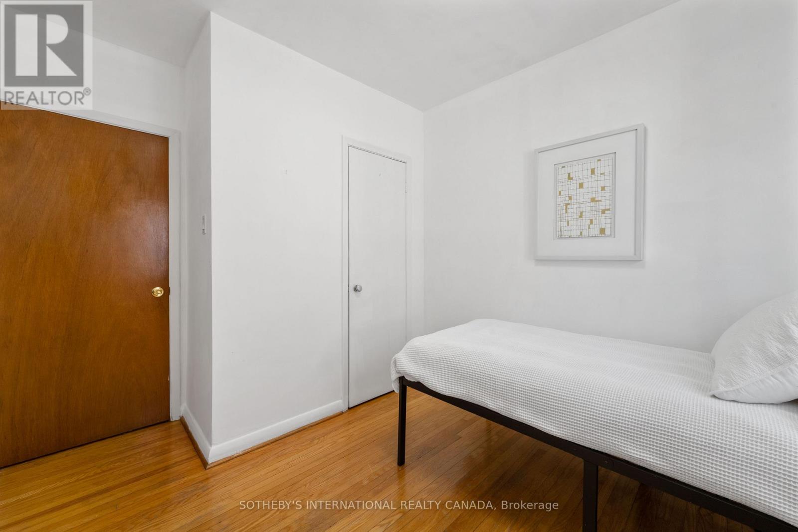 76 Lawnside Drive, Toronto (Rustic), Ontario  M6L 1Z7 - Photo 17 - W12298256