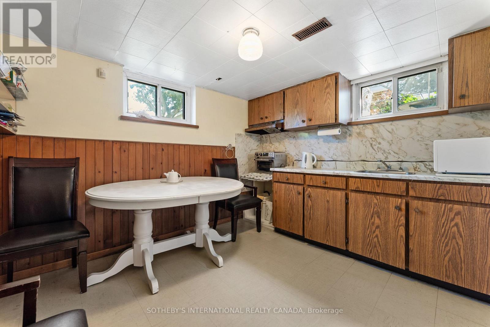 76 Lawnside Drive, Toronto (Rustic), Ontario  M6L 1Z7 - Photo 28 - W12298256