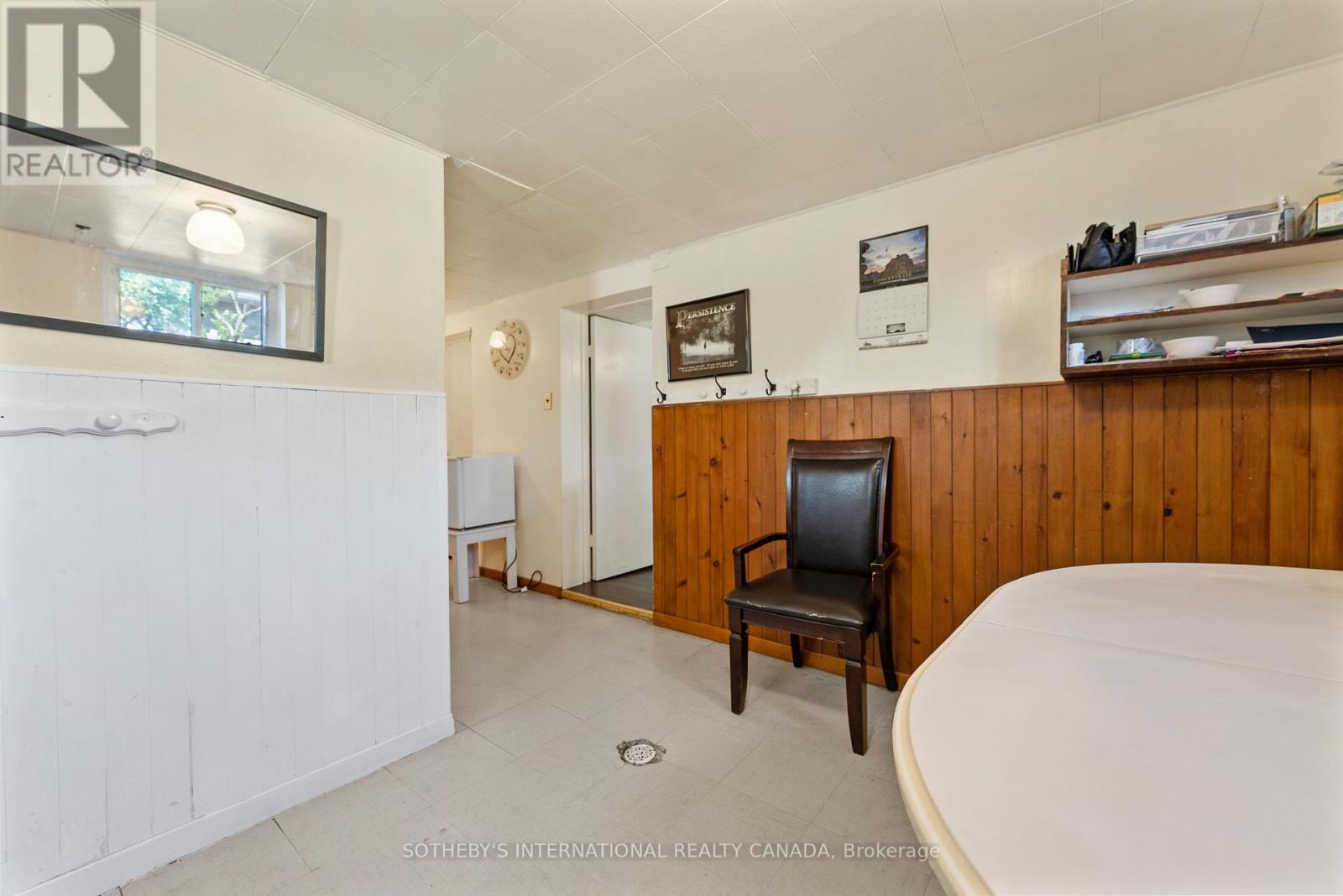 76 Lawnside Drive, Toronto (Rustic), Ontario  M6L 1Z7 - Photo 29 - W12298256