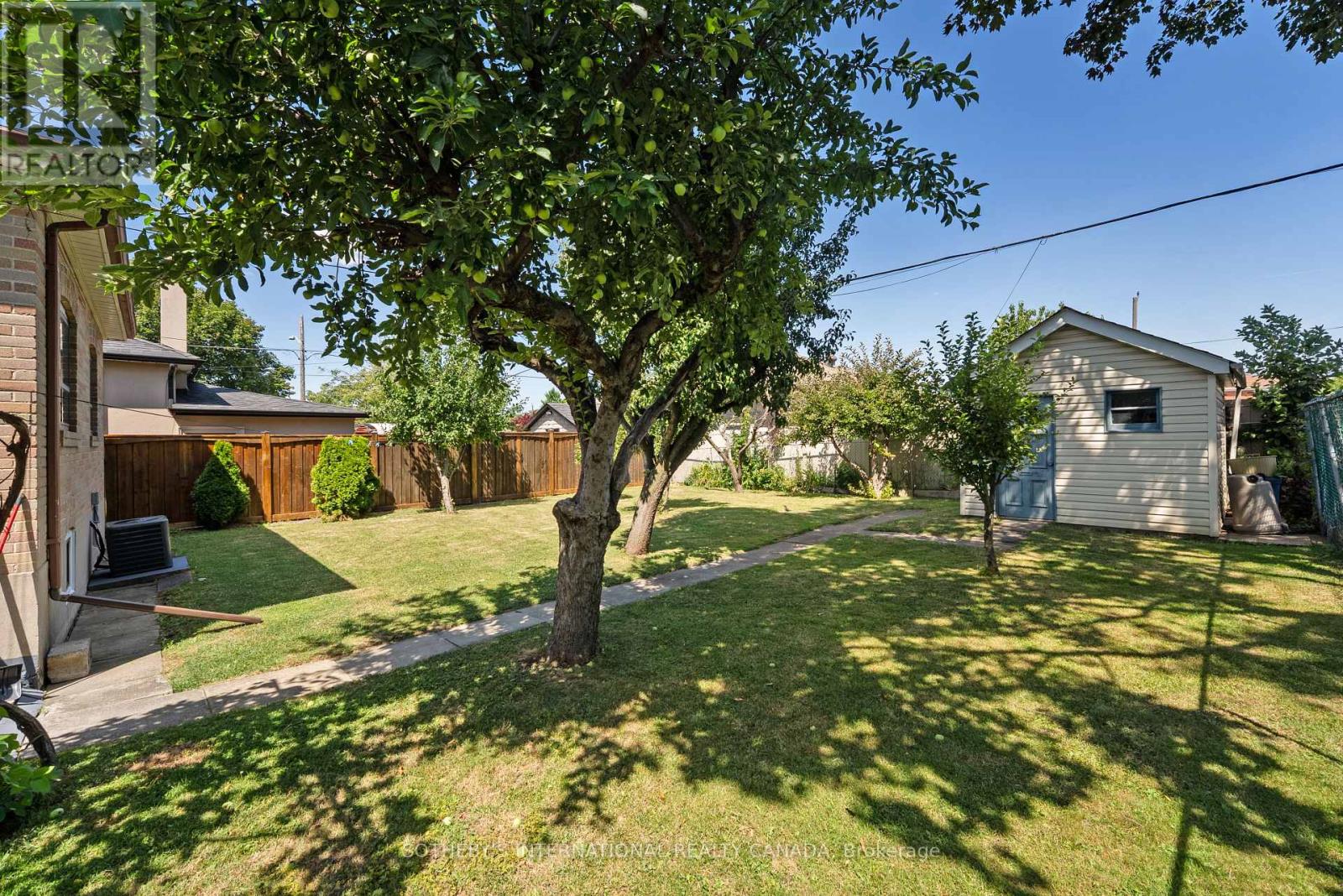 76 Lawnside Drive, Toronto (Rustic), Ontario  M6L 1Z7 - Photo 38 - W12298256
