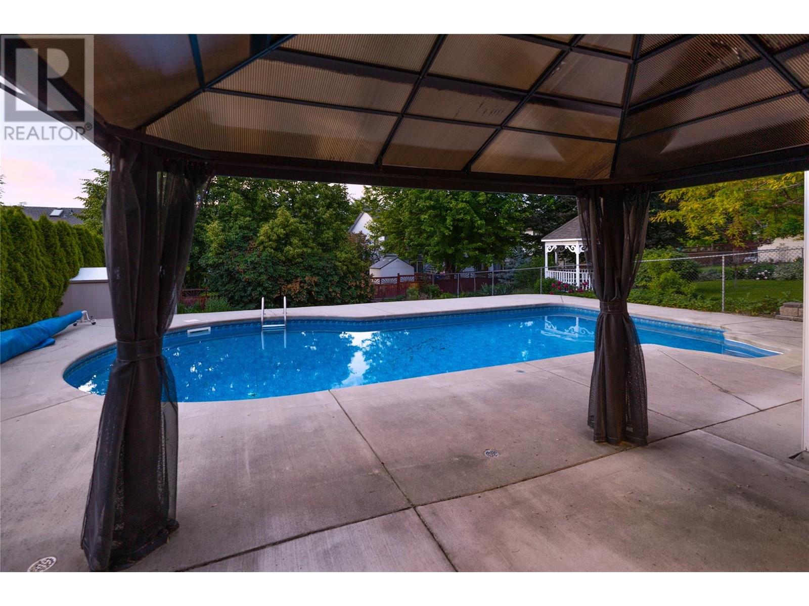 506 Harrop Avenue, Kelowna, British Columbia  V1X 6J3 - Photo 11 - 10351274