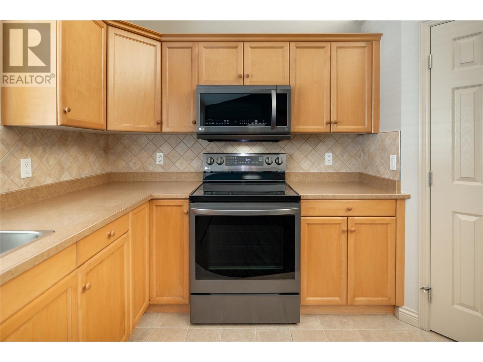506 Harrop Avenue, Kelowna, British Columbia  V1X 6J3 - Photo 15 - 10351274