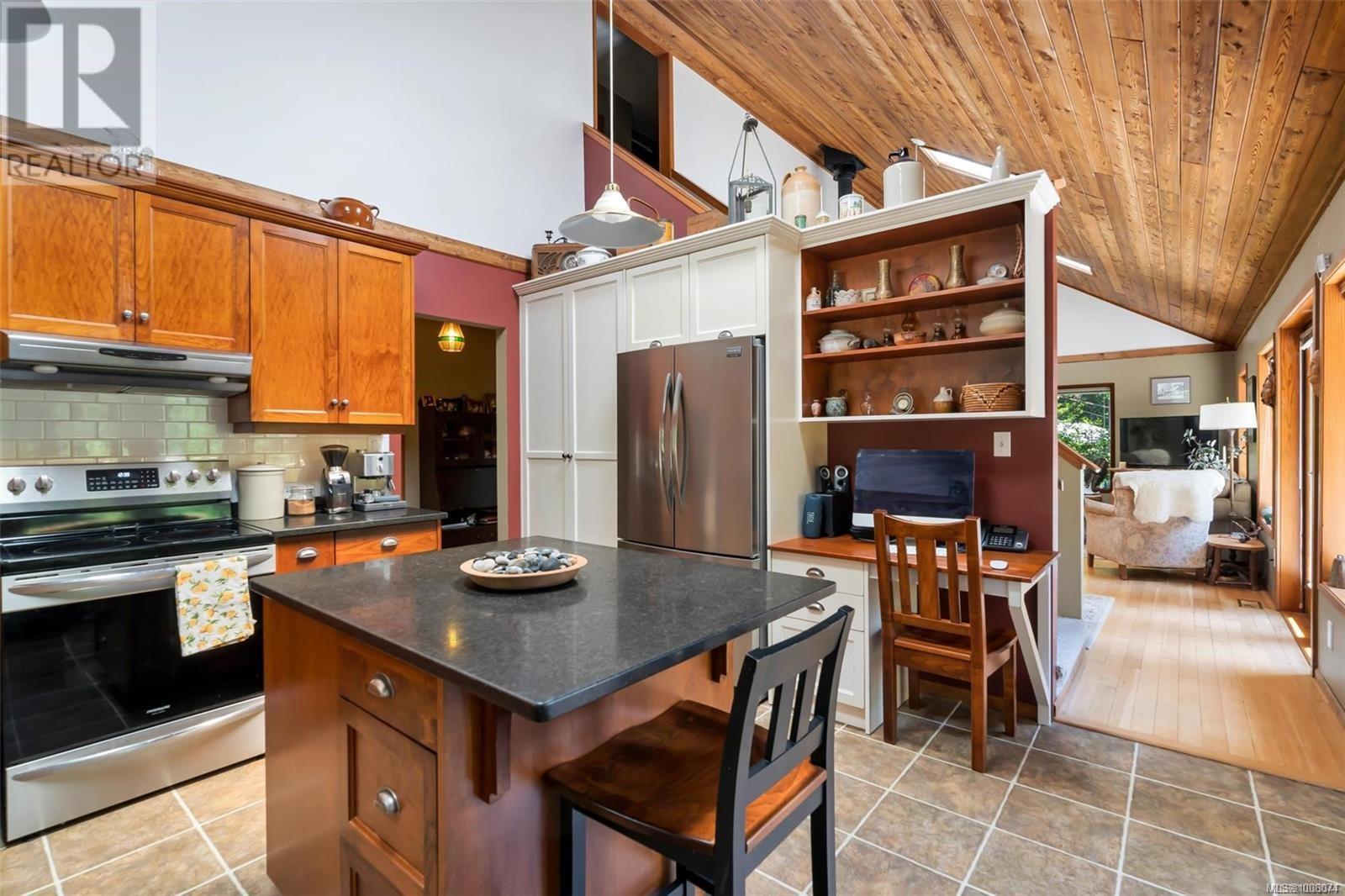 Property at 997 Herd Rd image 3