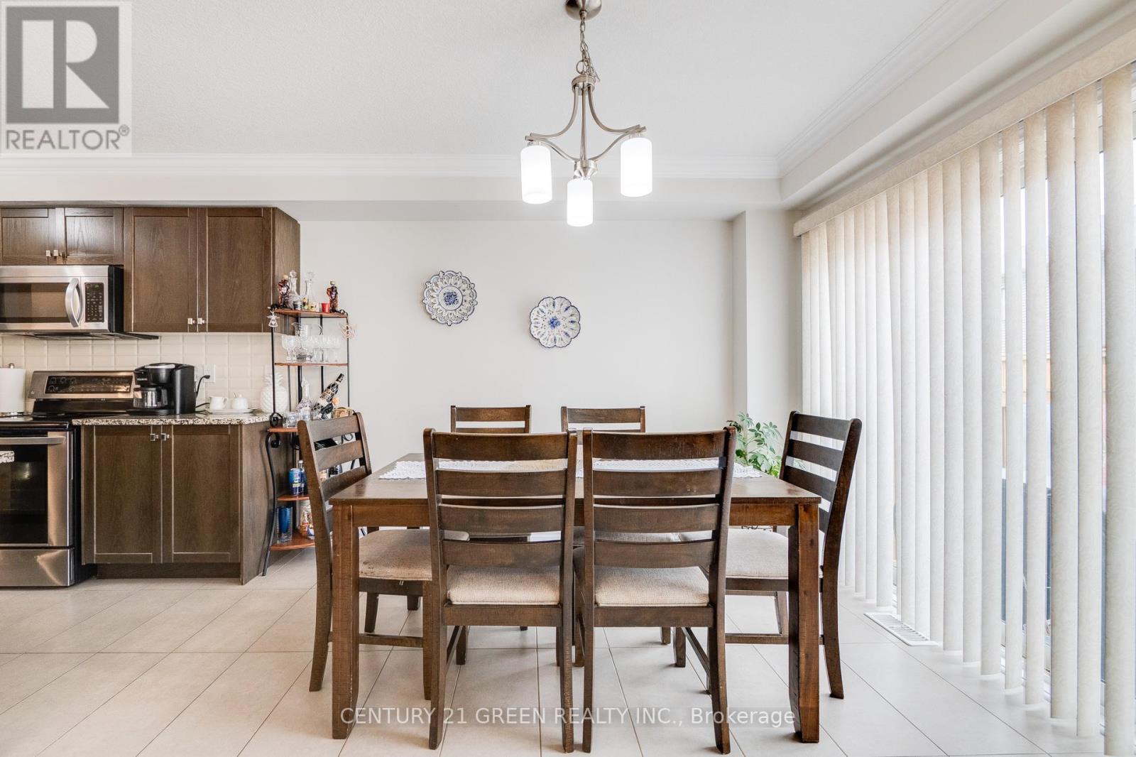 22 Scarletwood Street, Hamilton, Ontario  L8J 0K8 - Photo 18 - X12298287
