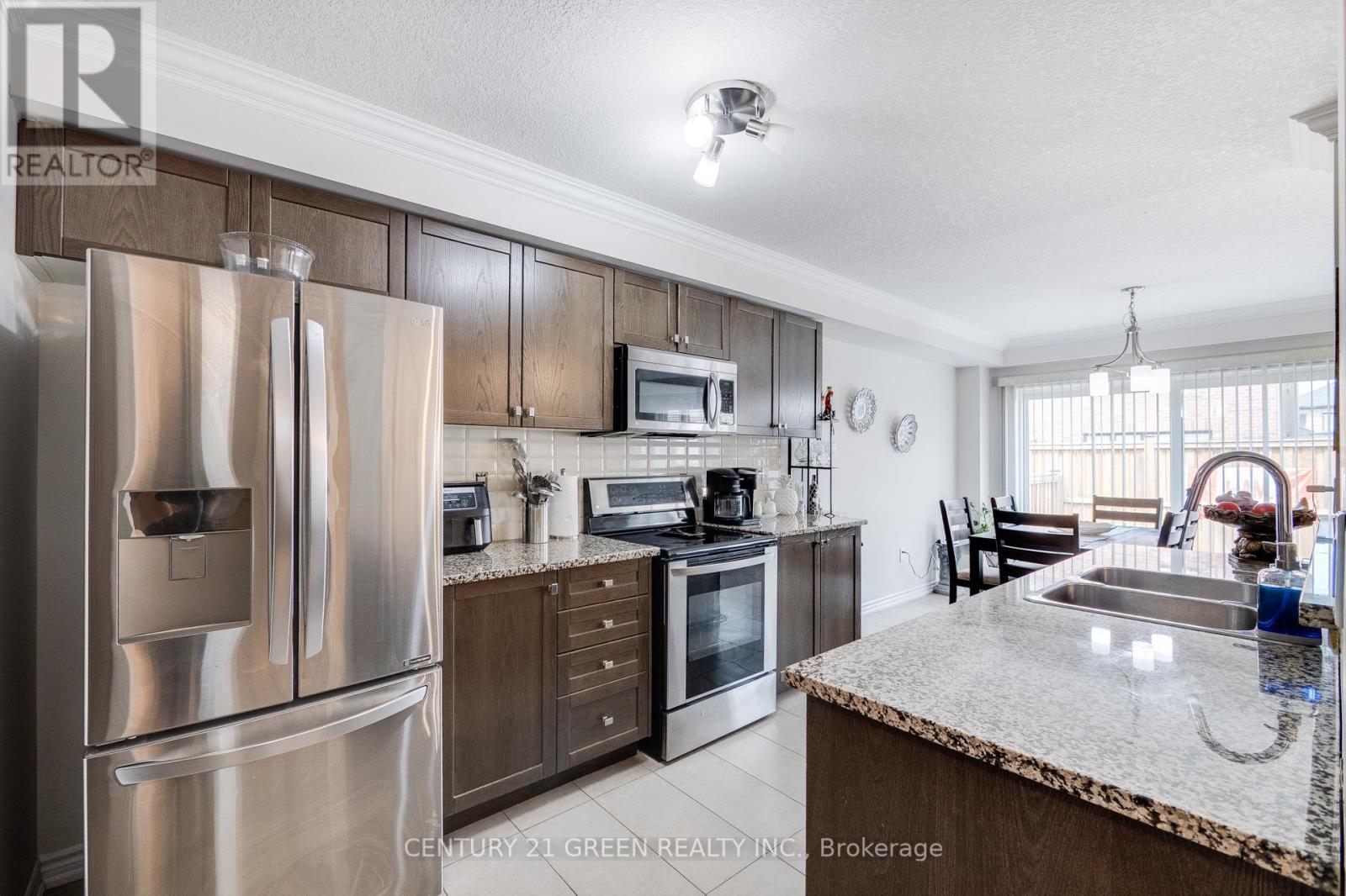 22 Scarletwood Street, Hamilton, Ontario  L8J 0K8 - Photo 26 - X12298287