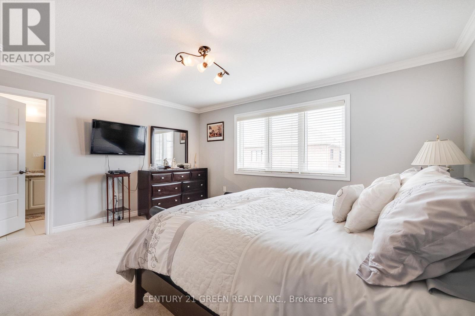 22 Scarletwood Street, Hamilton, Ontario  L8J 0K8 - Photo 35 - X12298287